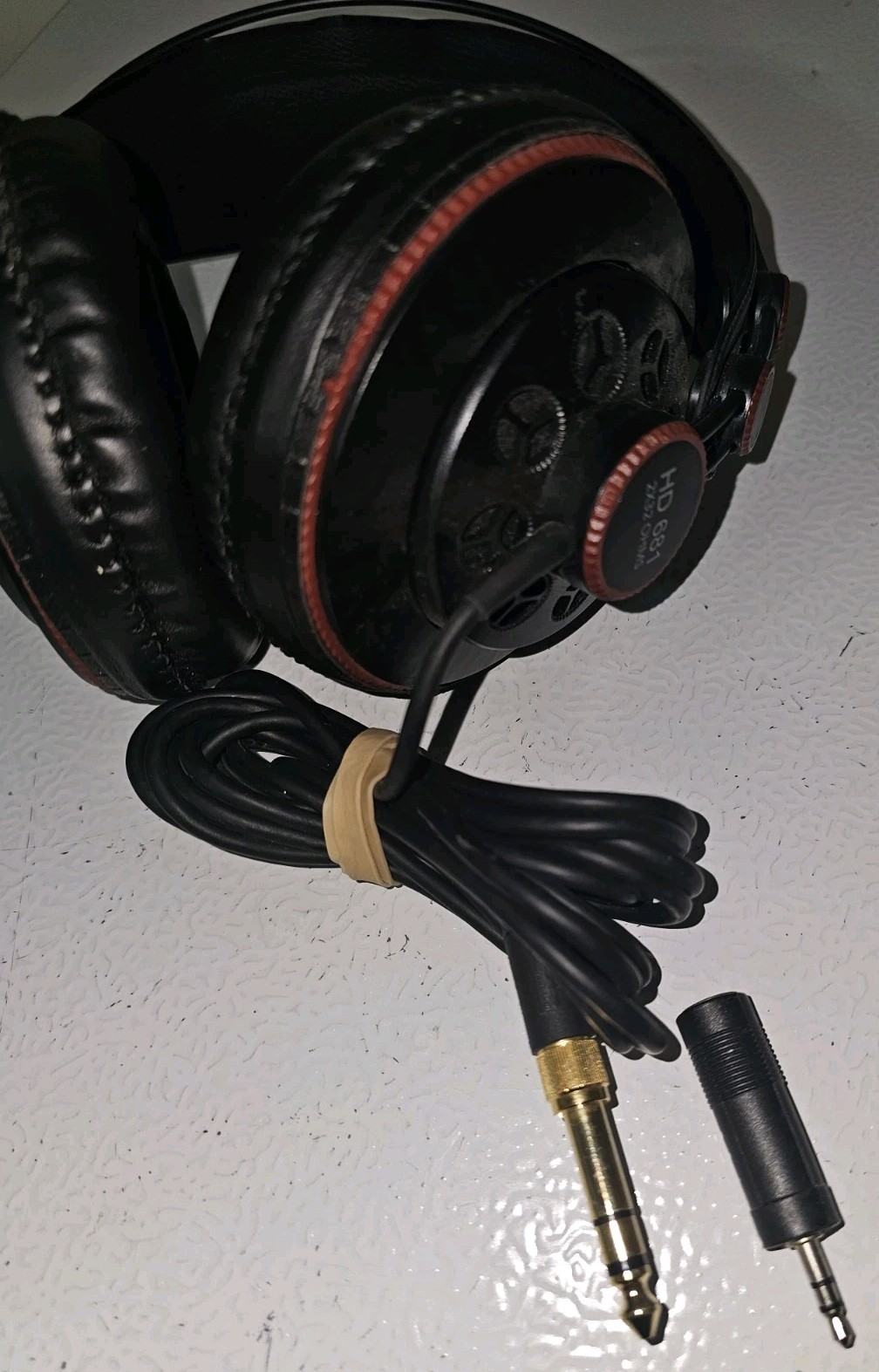 Superlux HD 681 – Dynamic – Semi-Open – Headphones – DJ Over Ear – Professional