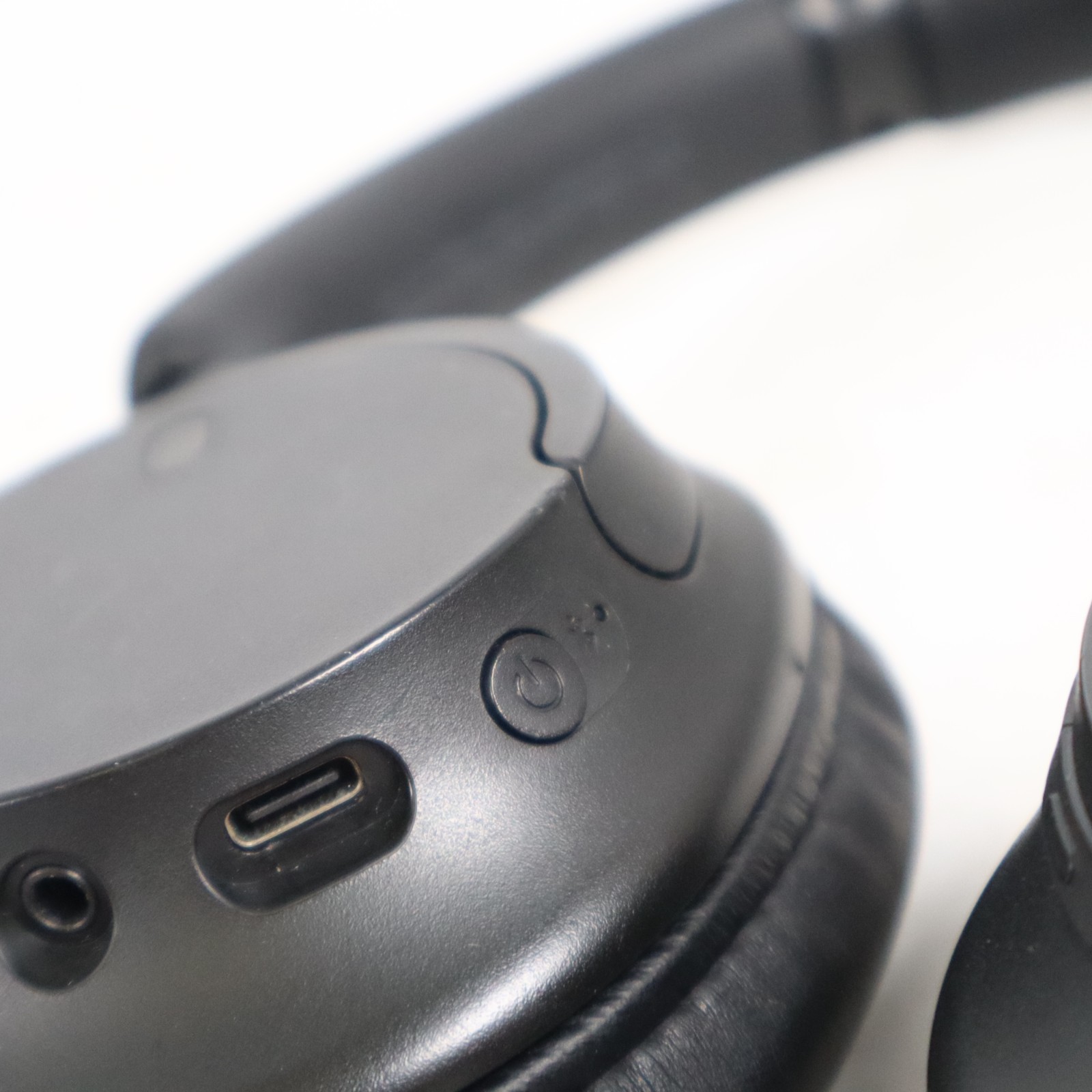 Sony WH-CH720N Noise Canceling Wireless Headphones, Black (Fair Condition)