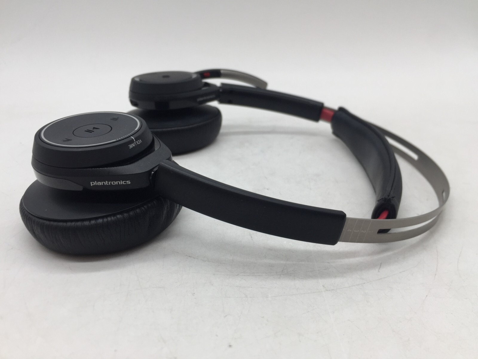 Plantronics Voyager Focus UC B825 Wireless Bluetooth Headset Only FREE S/H