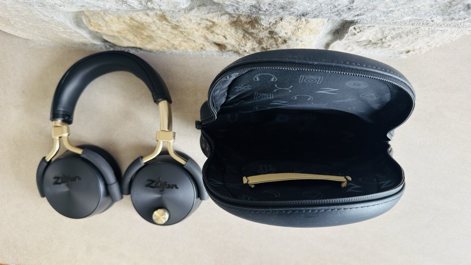 Zildjian Black & Gold Over-Ear Headphones 3.5mm USB-C with Case & Cables