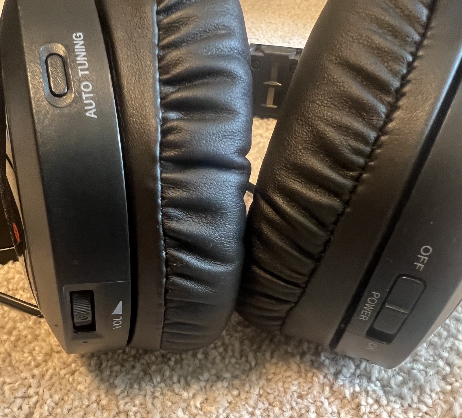 SONY Wireless Headphones MDR-RF985RK & Transmitter Base TMR-RF985R – not tested