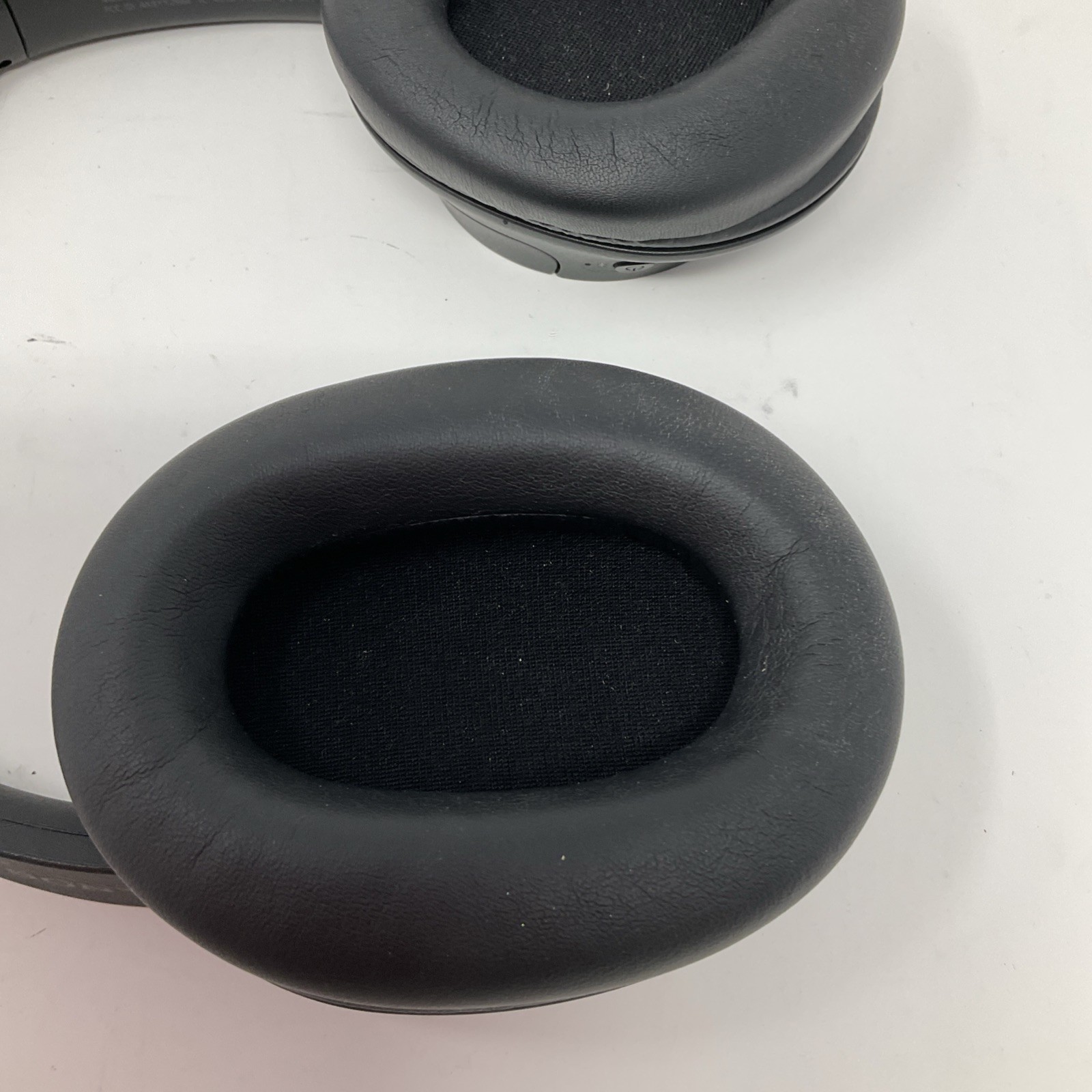 Sony WH-CH720N Lightweight Noise Canceling Wireless Headphones Black