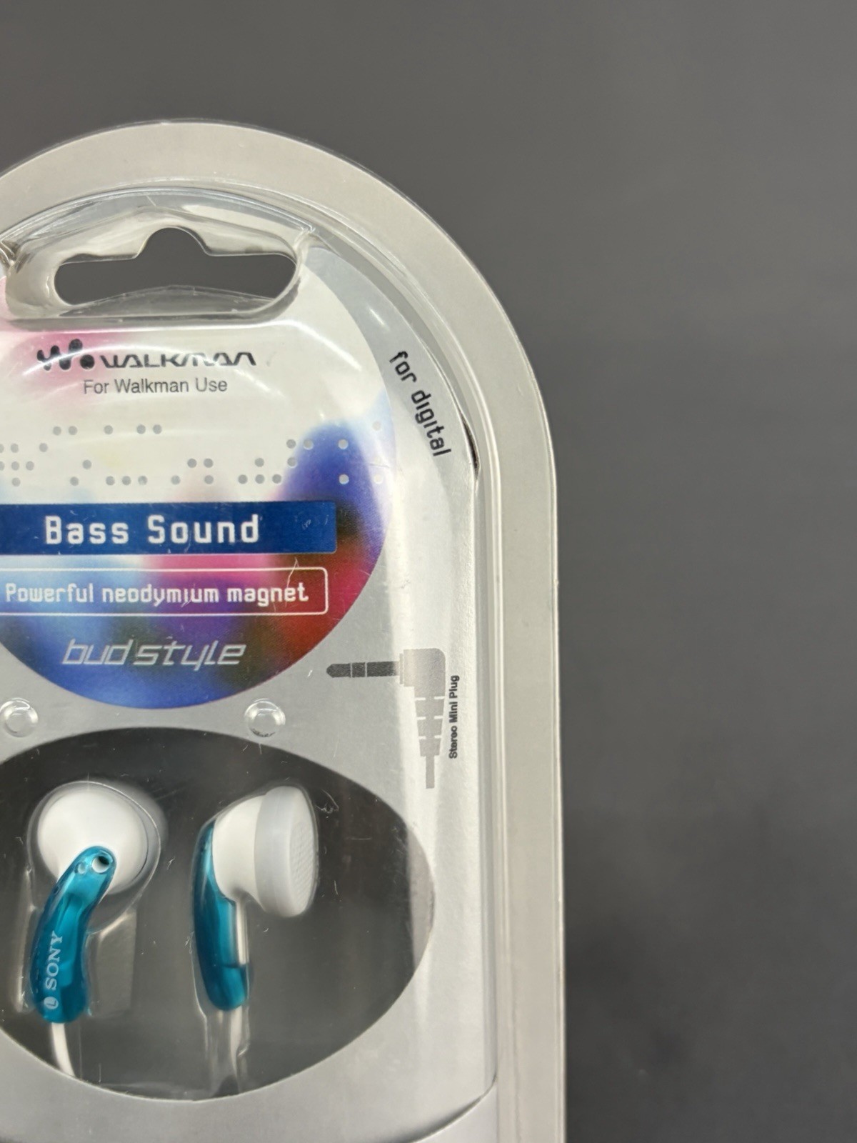NEW NOS Sony MDR-E10LP In Ear Stereo Headphones Walkman Bass Sound Earbuds Blue