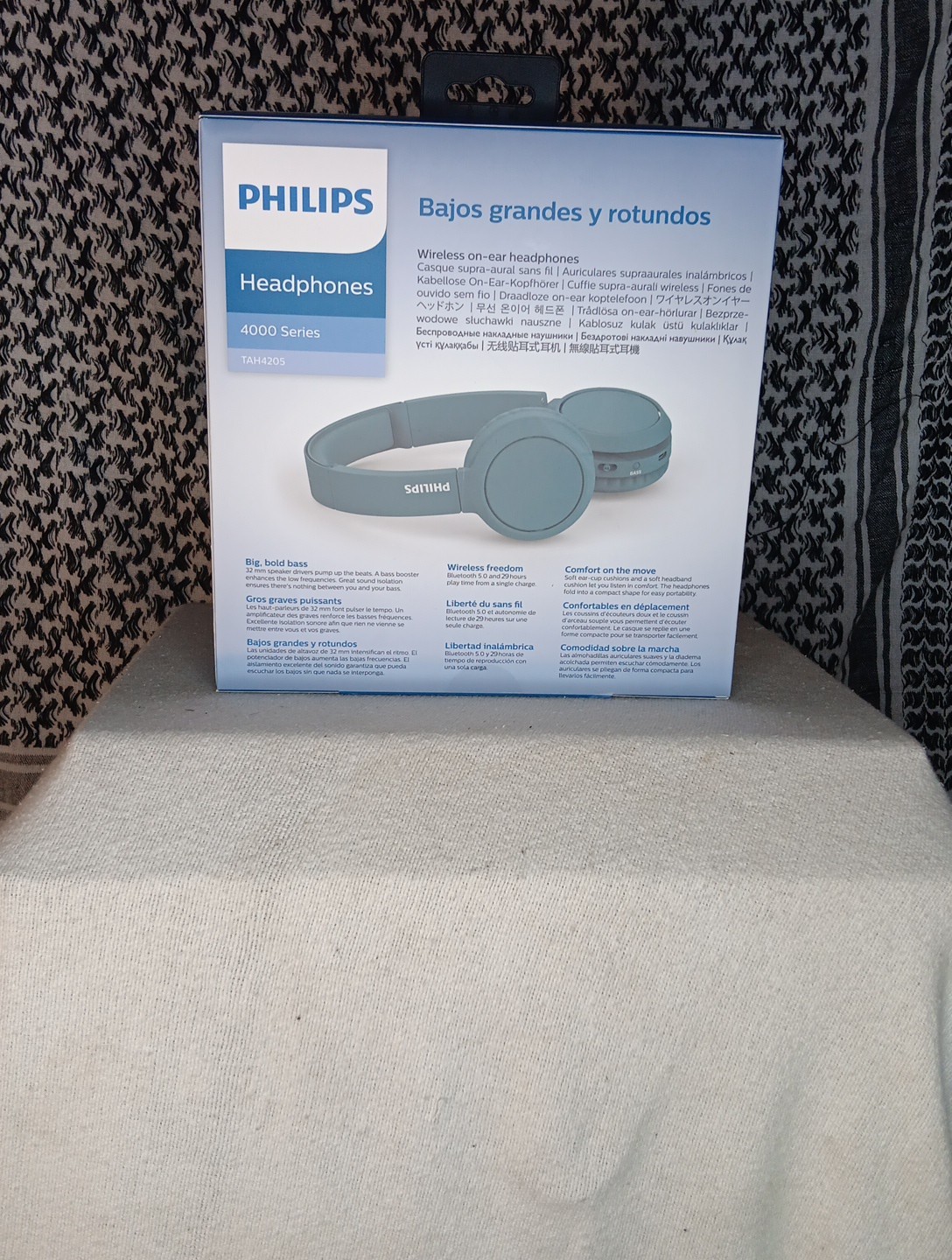 PHILIPS Wireless Headphones Bluetooth 32mm Drivers and BASS Boost Black H4205