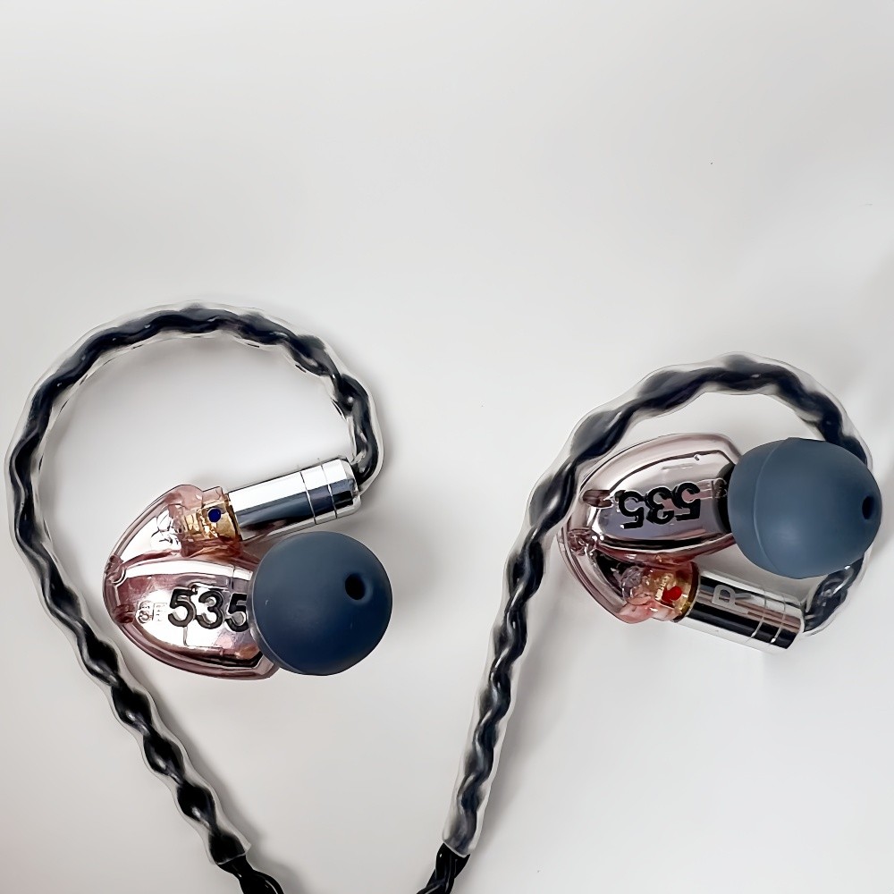 Shure SE535 Sound Isolating Earphones With 3.5mm Pro Cable Rose-Gold Earbuds
