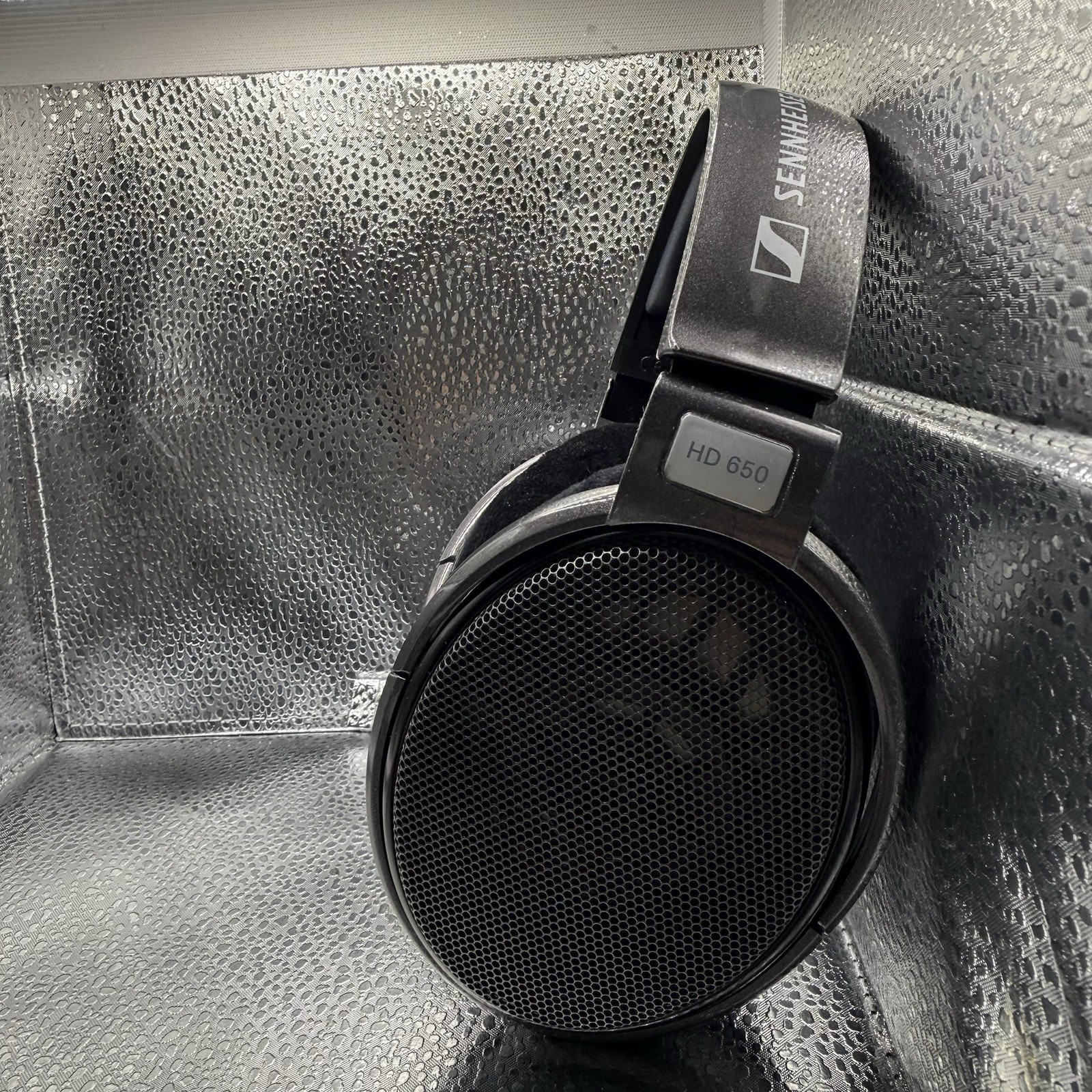 Sennheiser HD 650 Over Ear Headphones – Gray/Black ( NO WIRES )