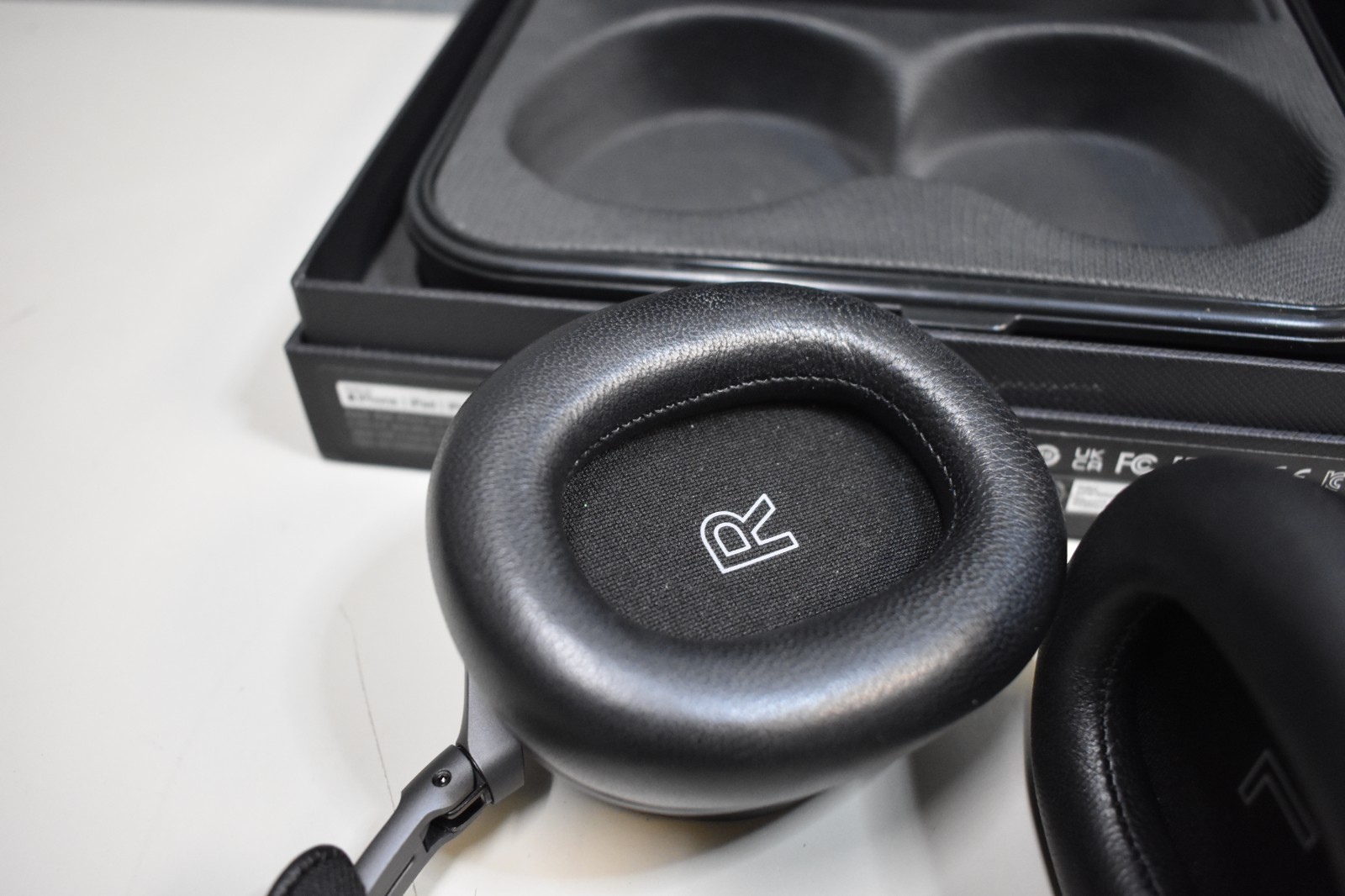 Bang & Olufsen Beoplay H95, Black, Bluetooth Headphones