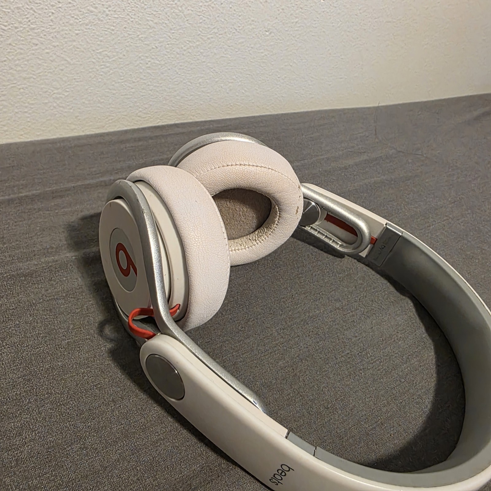 DISCONTINUED/ Beats Pro by Dr. Dre Headphones Red White And Silver Used