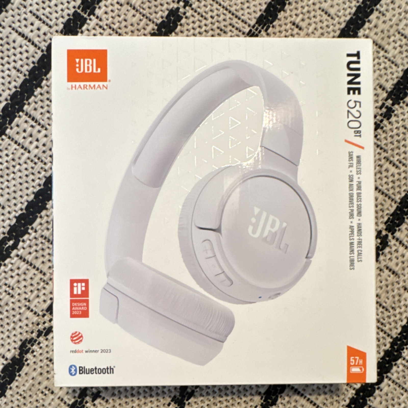 JBL Tune 520BT Wireless Bluetooth Ear-Pad Headphones White Foldable Mic