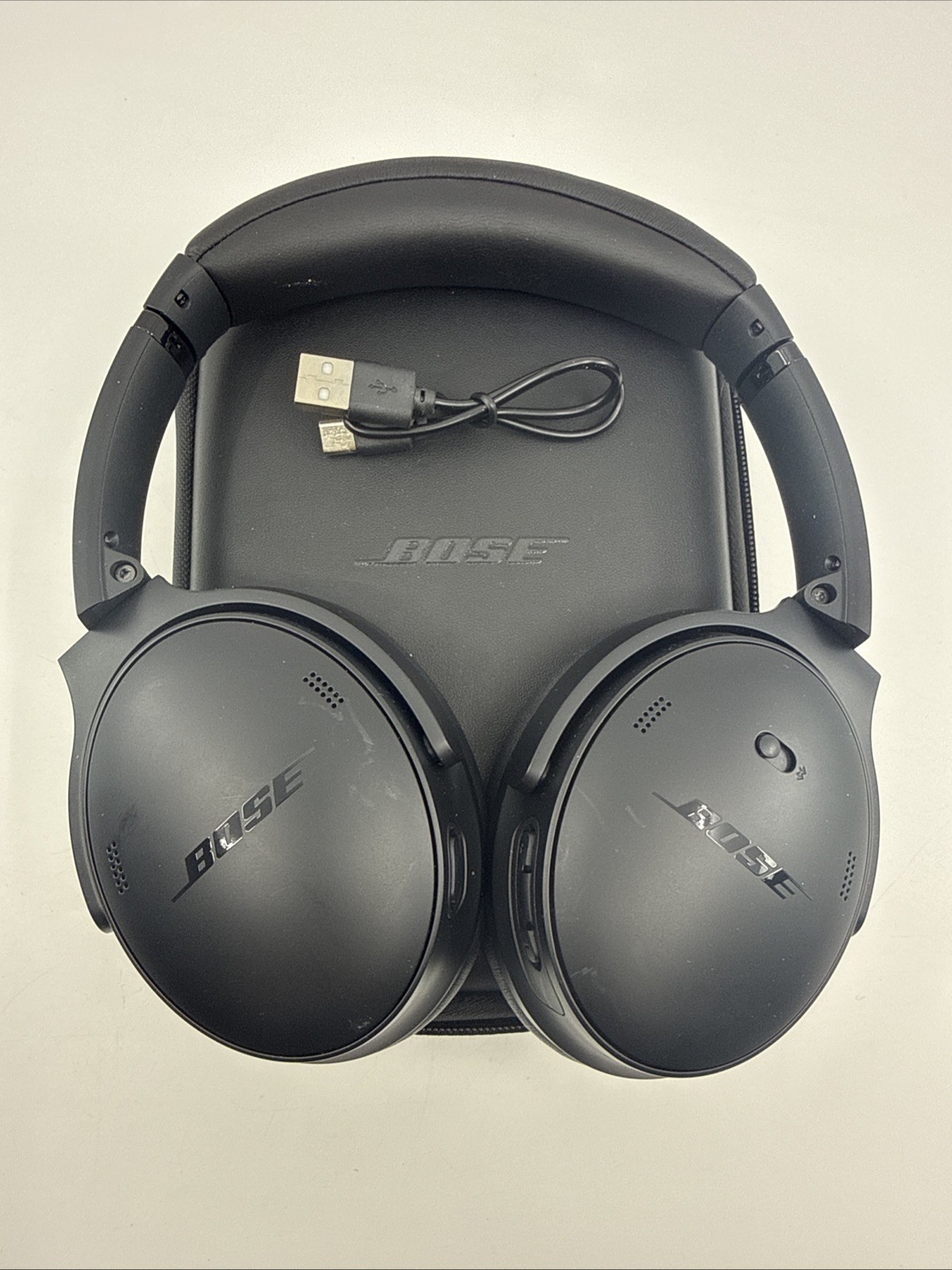 Bose QuietComfort 45 Noise Canceling Bluetooth Headphones – Black 437310 + Case