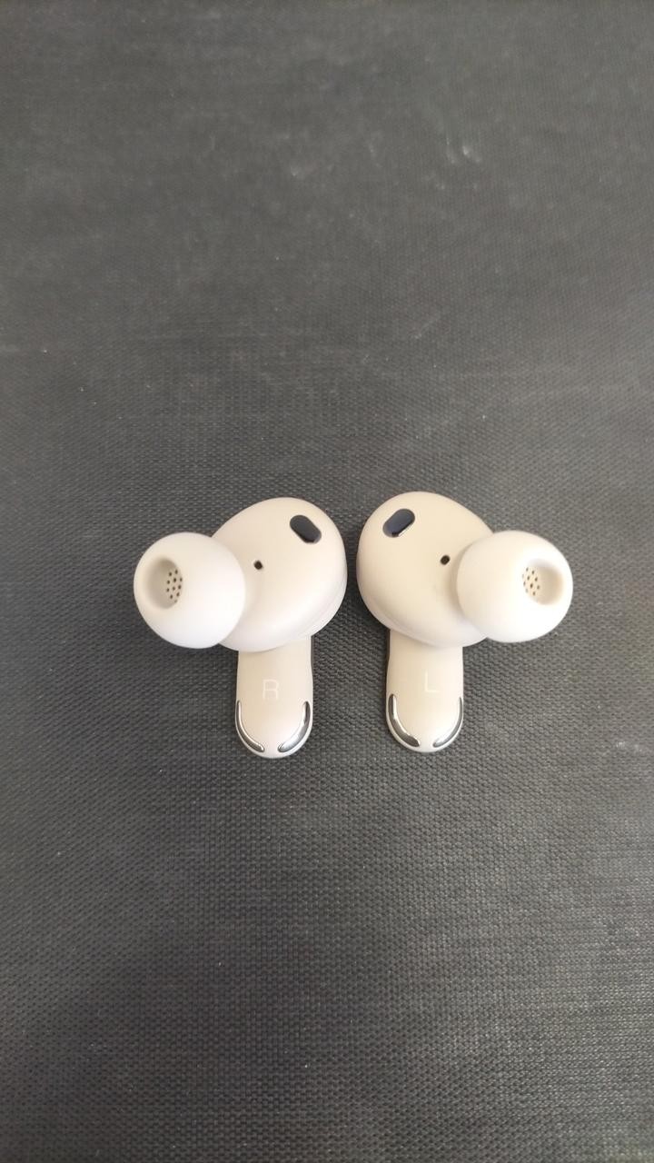 JBL Tour Pro 3 BT Earphones with Accessories