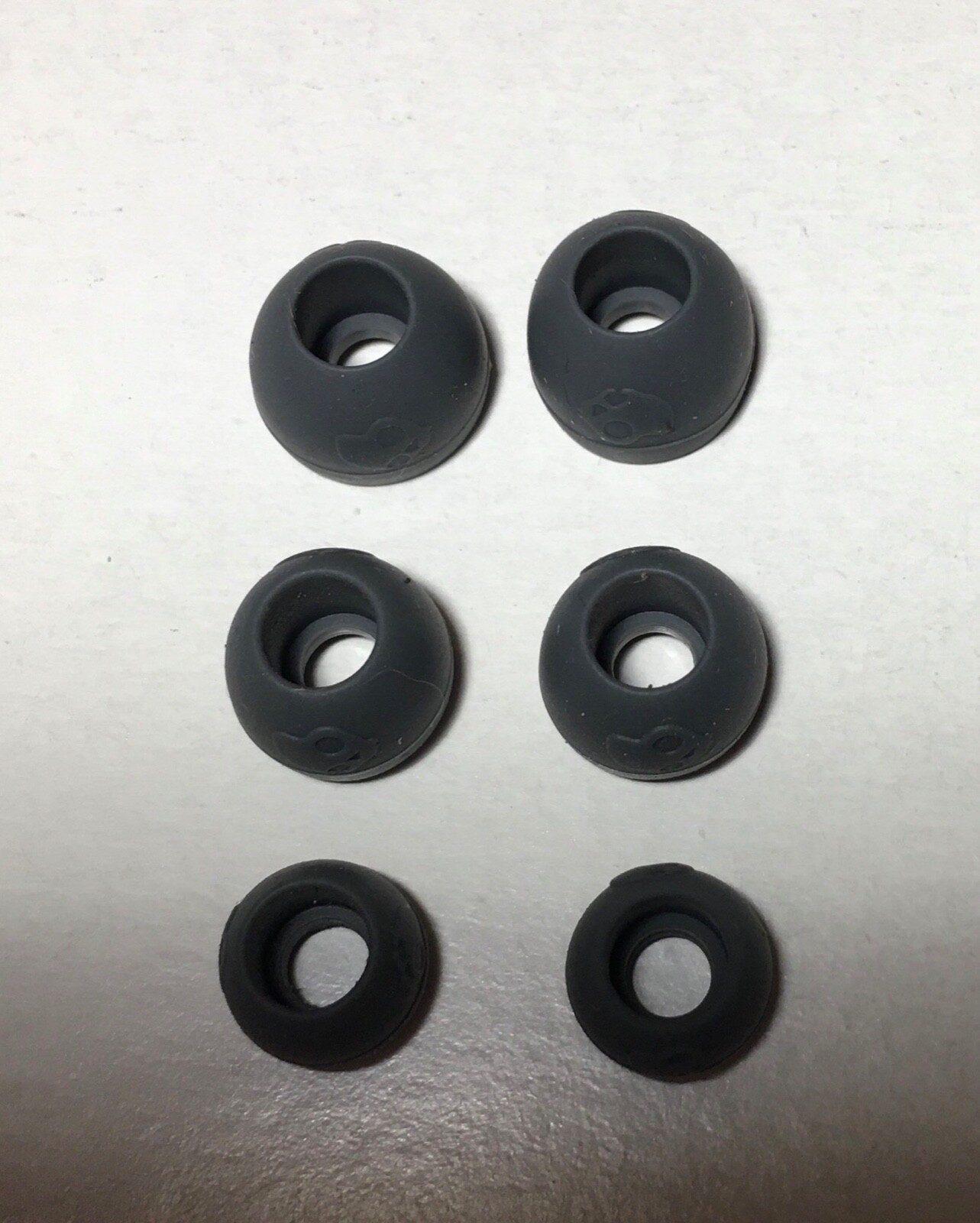 2 pair Original Skullcandy Earphones buds tips gels grey and two tone all sizes