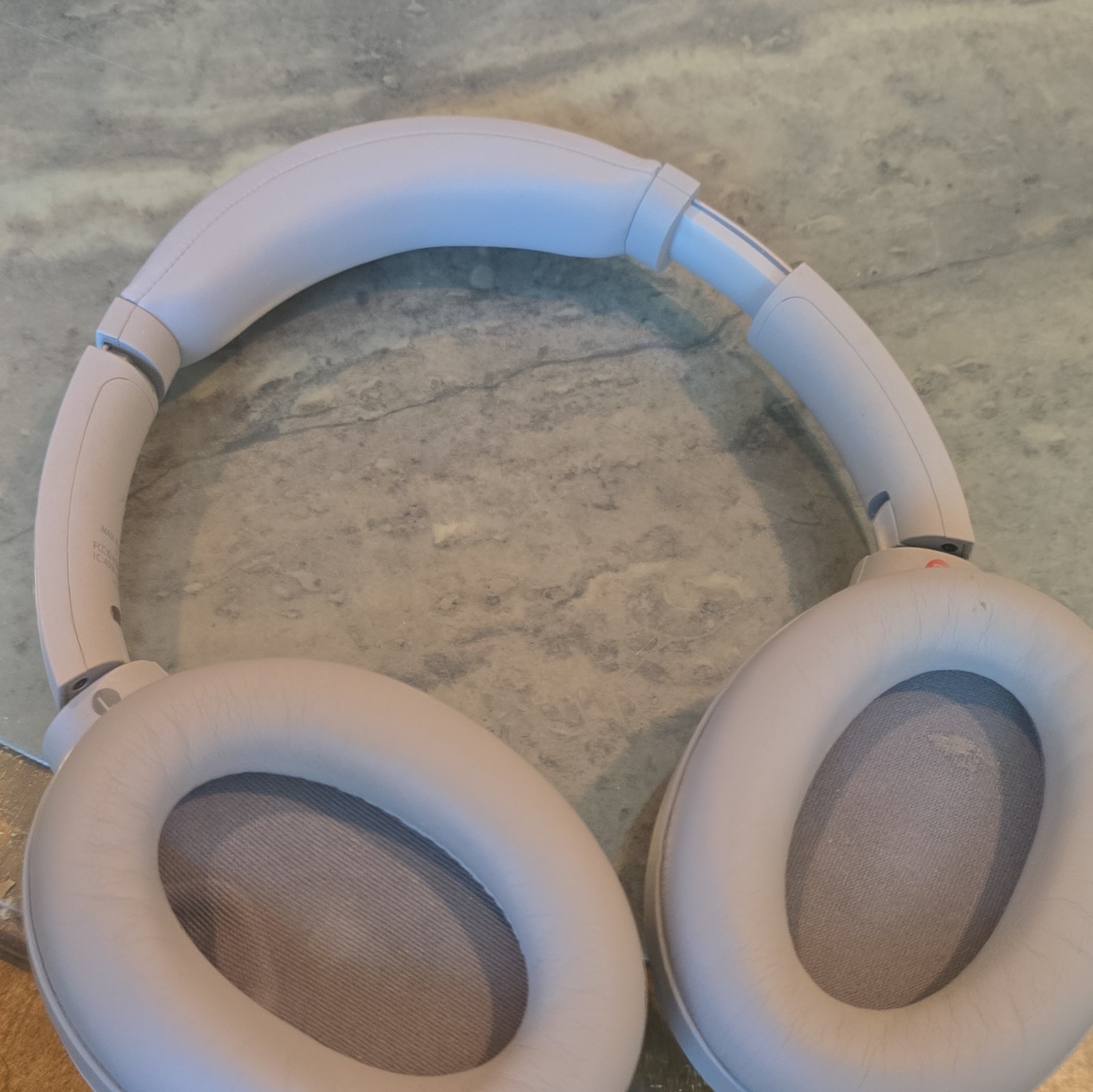 Sony WH-1000XM4 Wireless Bluetooth Over-Ear Headband Headphones $200 Gray Uses