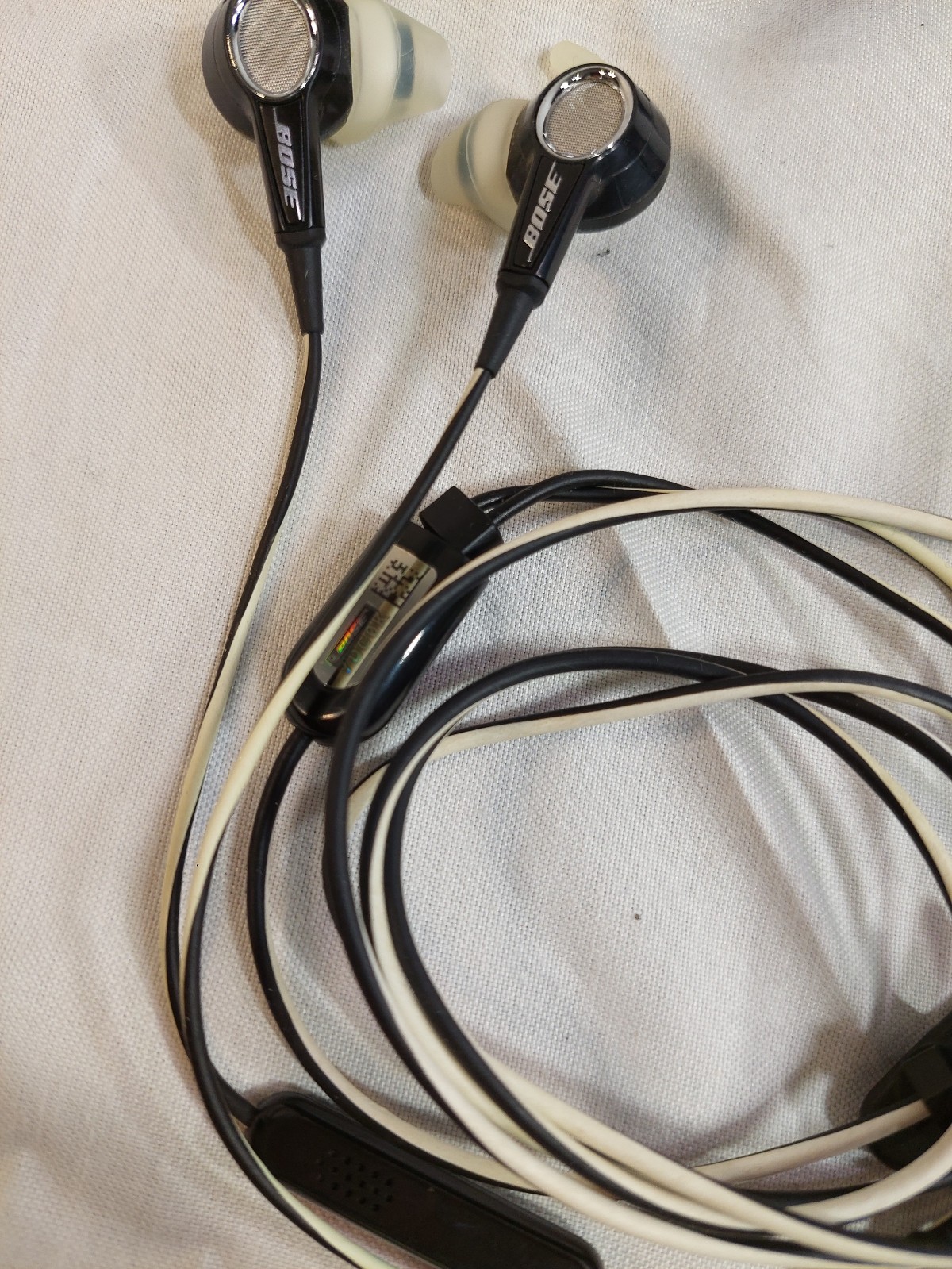 Bose Triport IE2 Wired 3.5mm Headphones | Black White Earbuds
