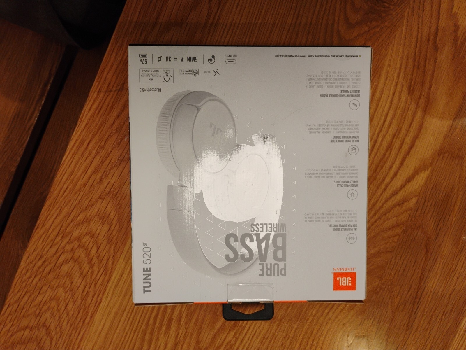 JBL Tune 520BT Wireless Bluetooth Headphones Pure Bass White