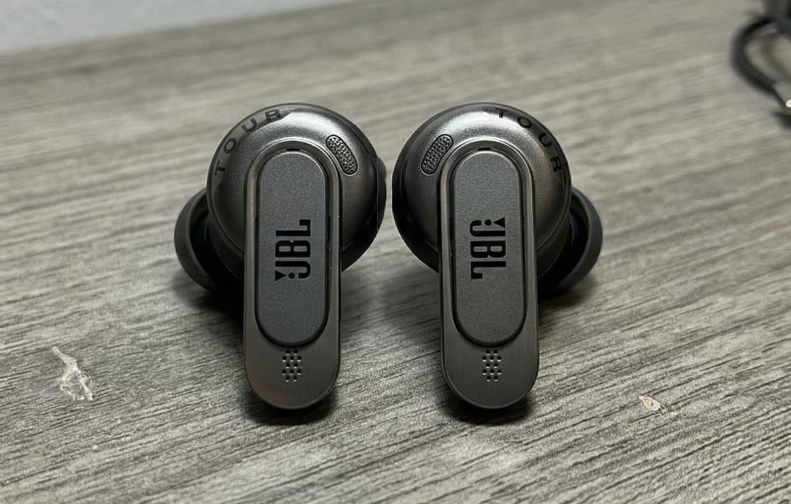 JBL Tour Pro 3, True Wireless Noise Cancelling earbuds with Smart Charging Case