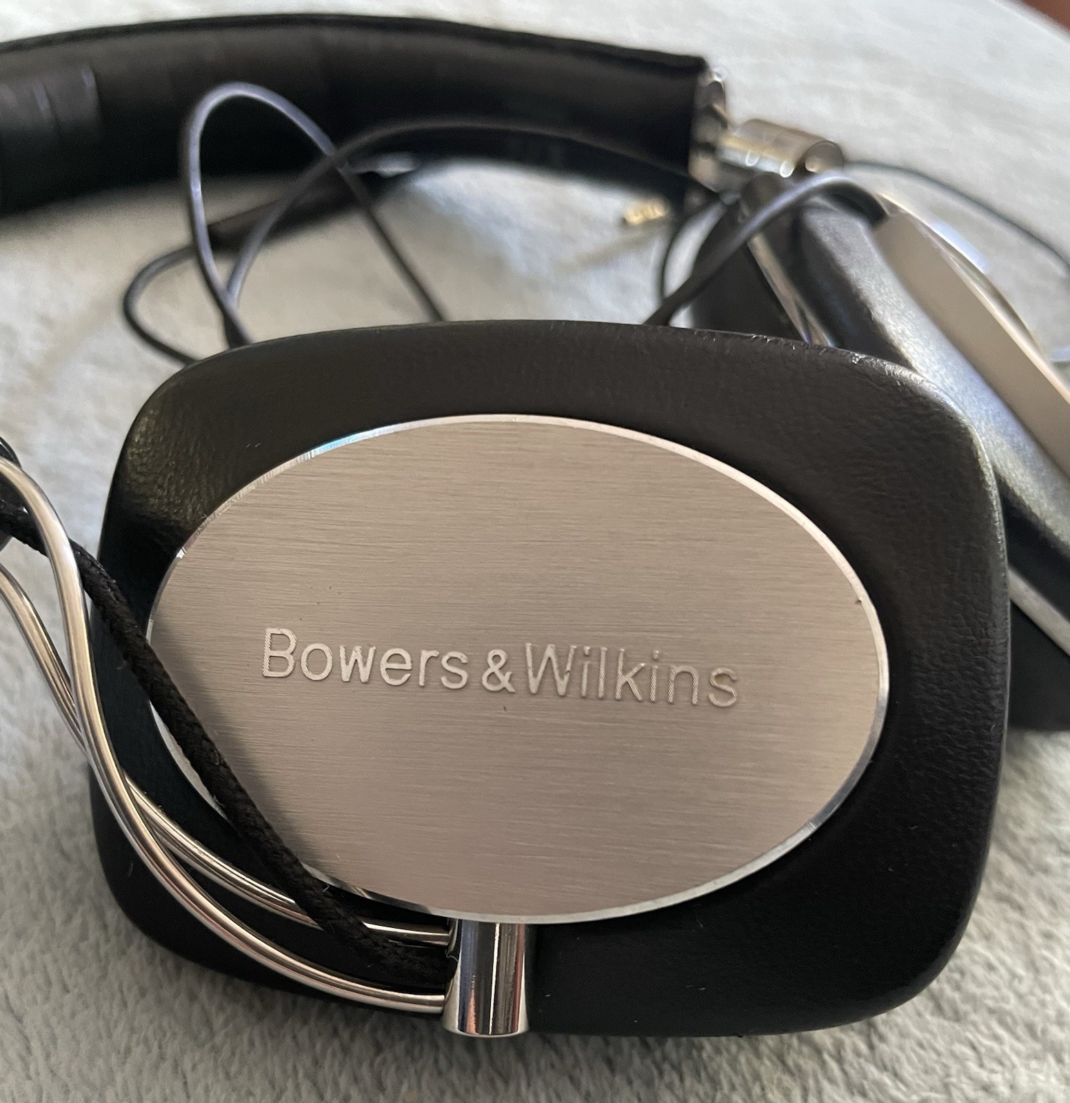 Bowers & Wilkins P5 Wired On-Ear Headphones – Black