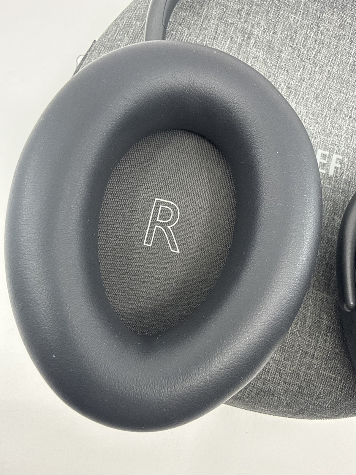 KEF Mu7 Wireless Headphones – Silver