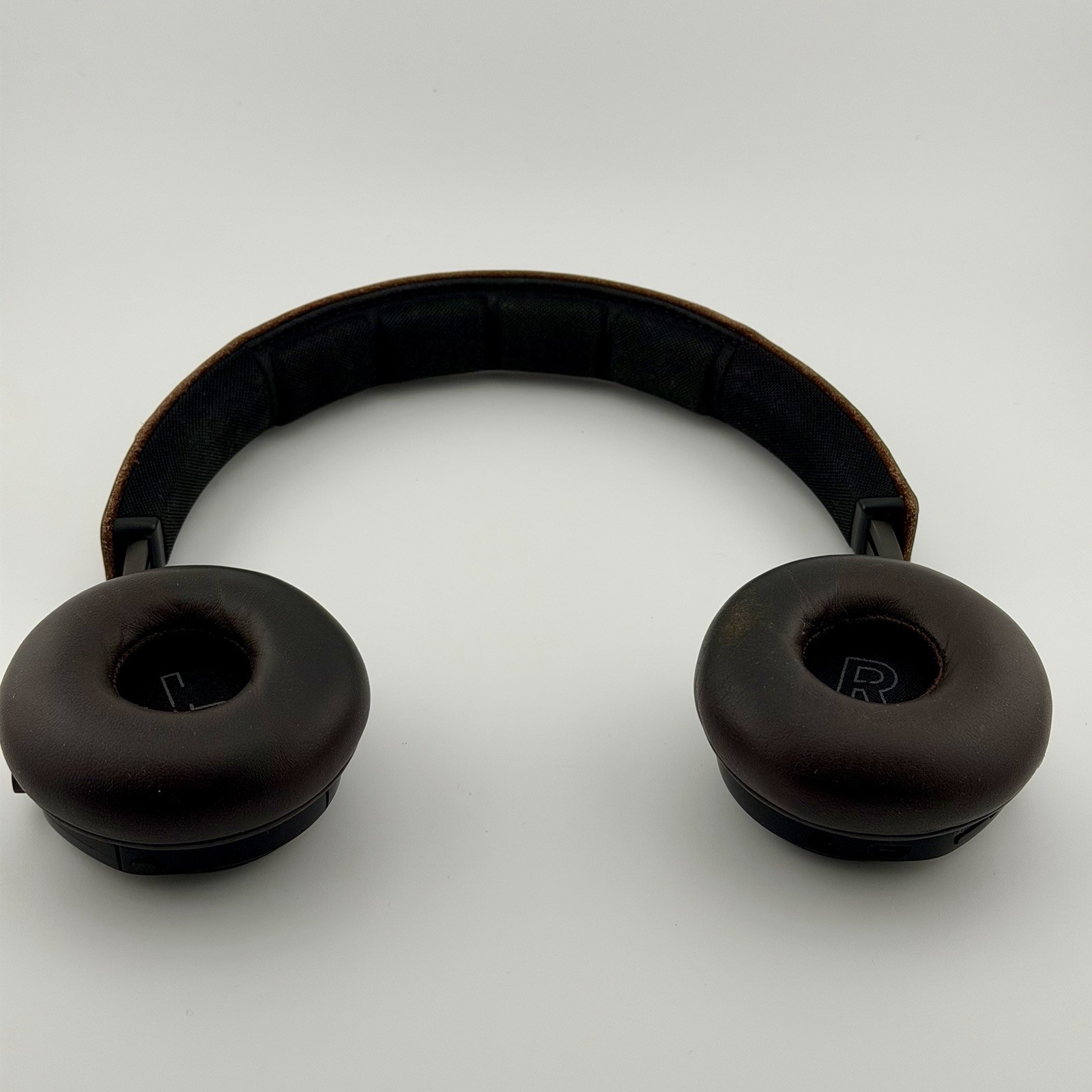 The Bang & Olufsen BeoPlay H8 Wireless Bluetooth Over-Ear Headphones Dark Brown
