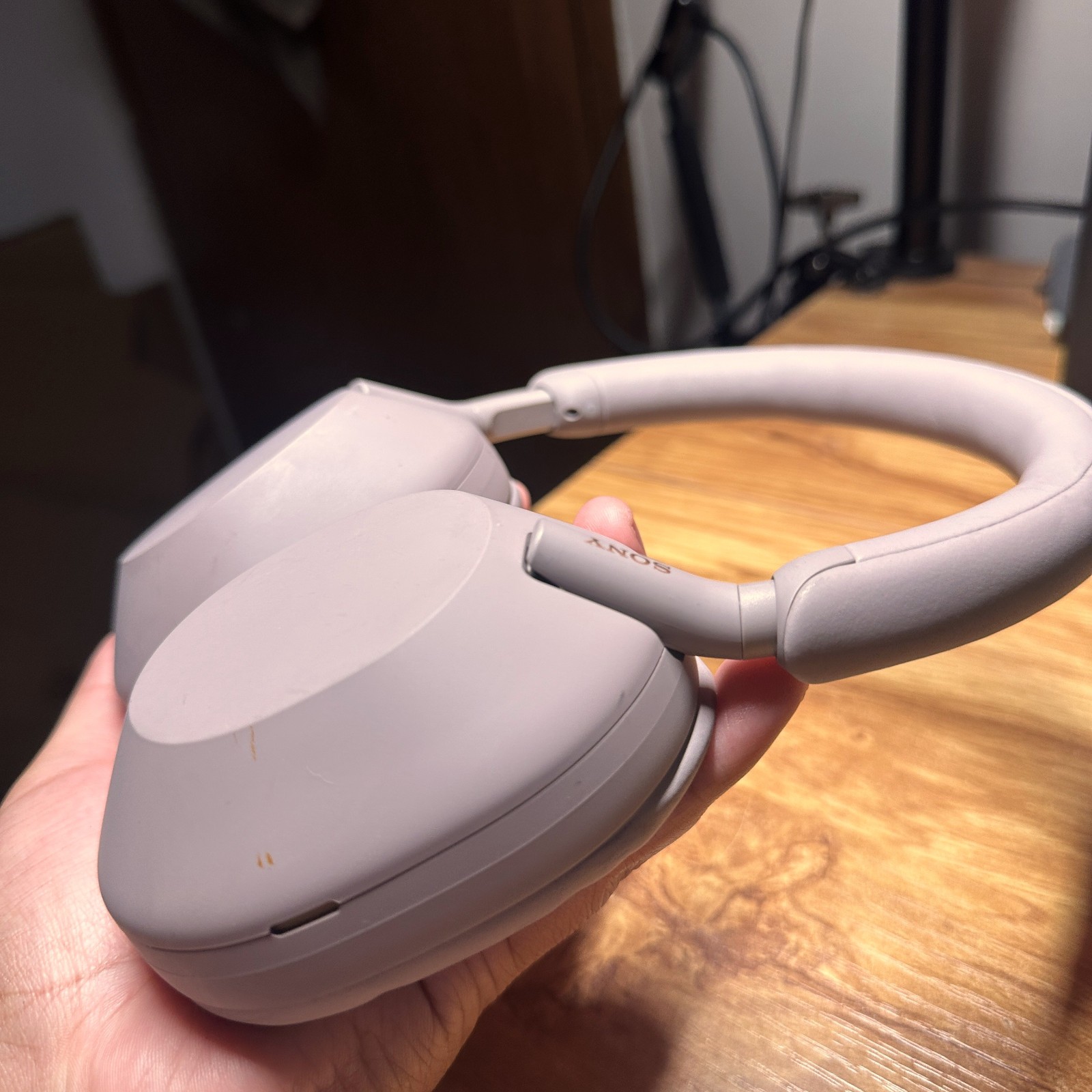 Sony WH-1000XM5 Wireless Noise Canceling Headphones – Smoky Pink
