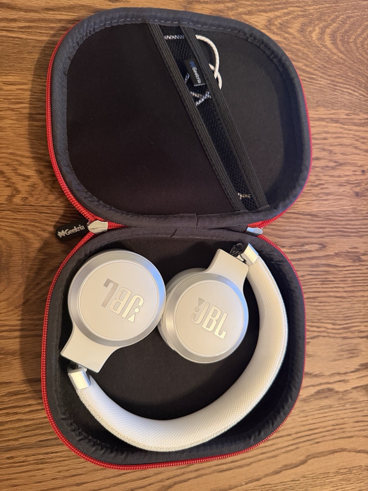 JBL Live 460NC – Active Noise Cancelling On-Ear Bluetooth Headphones White