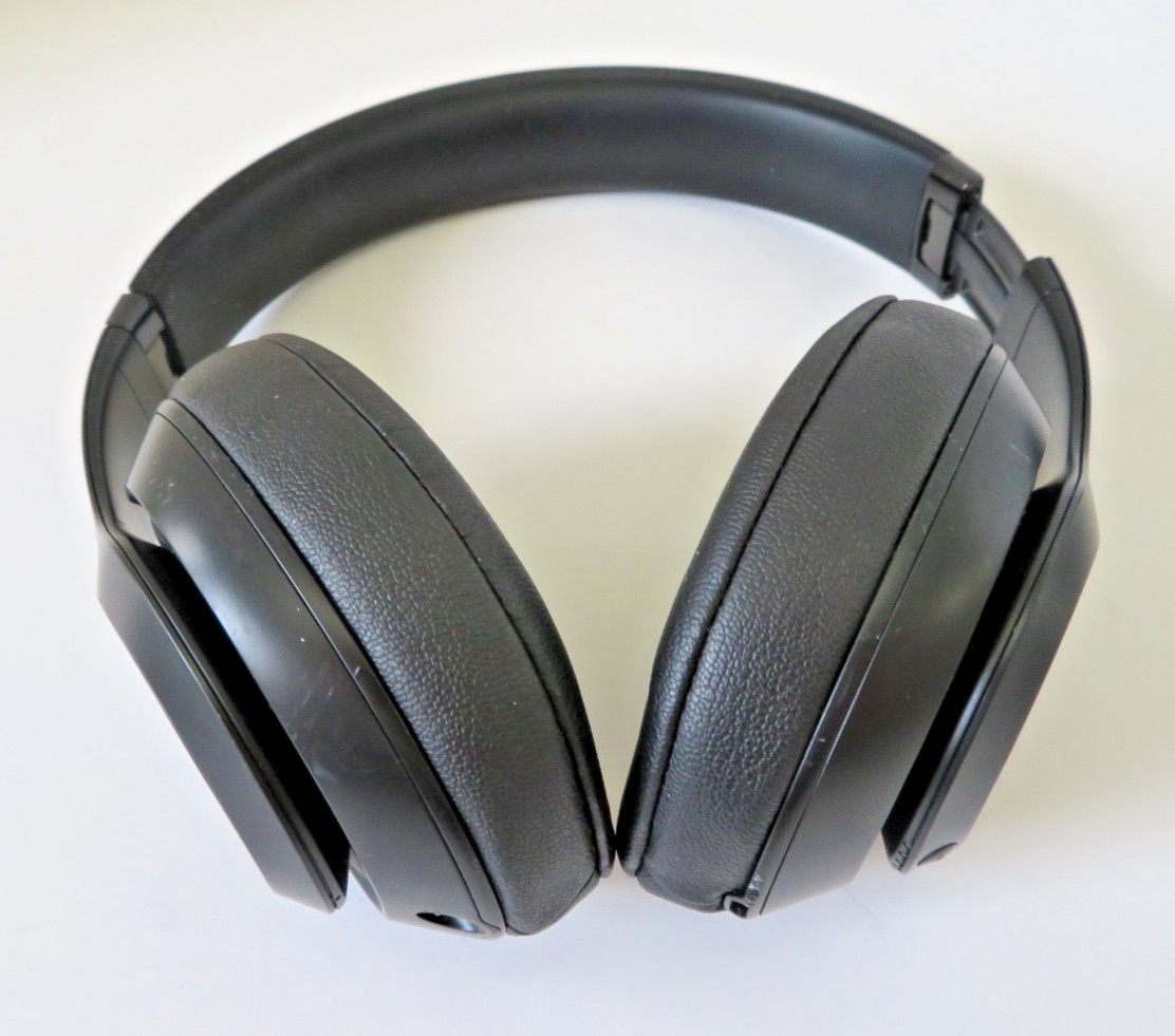 Beats by Dr. Dre Beats Studio3 Wireless Noise Cancelling Black ( Please Read )
