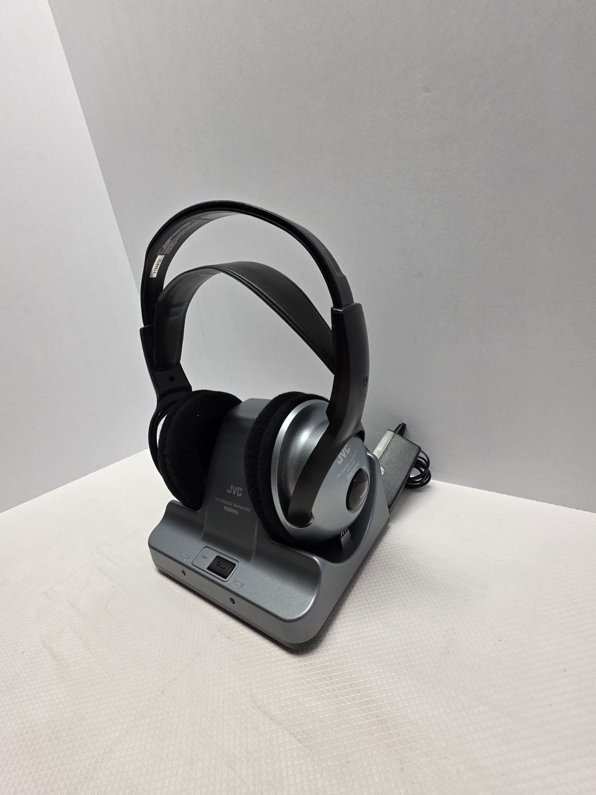 JVC KENWOOD HA-W600RF 900MHz Wireless Headphones w/ Transmitter & Power Adapter!