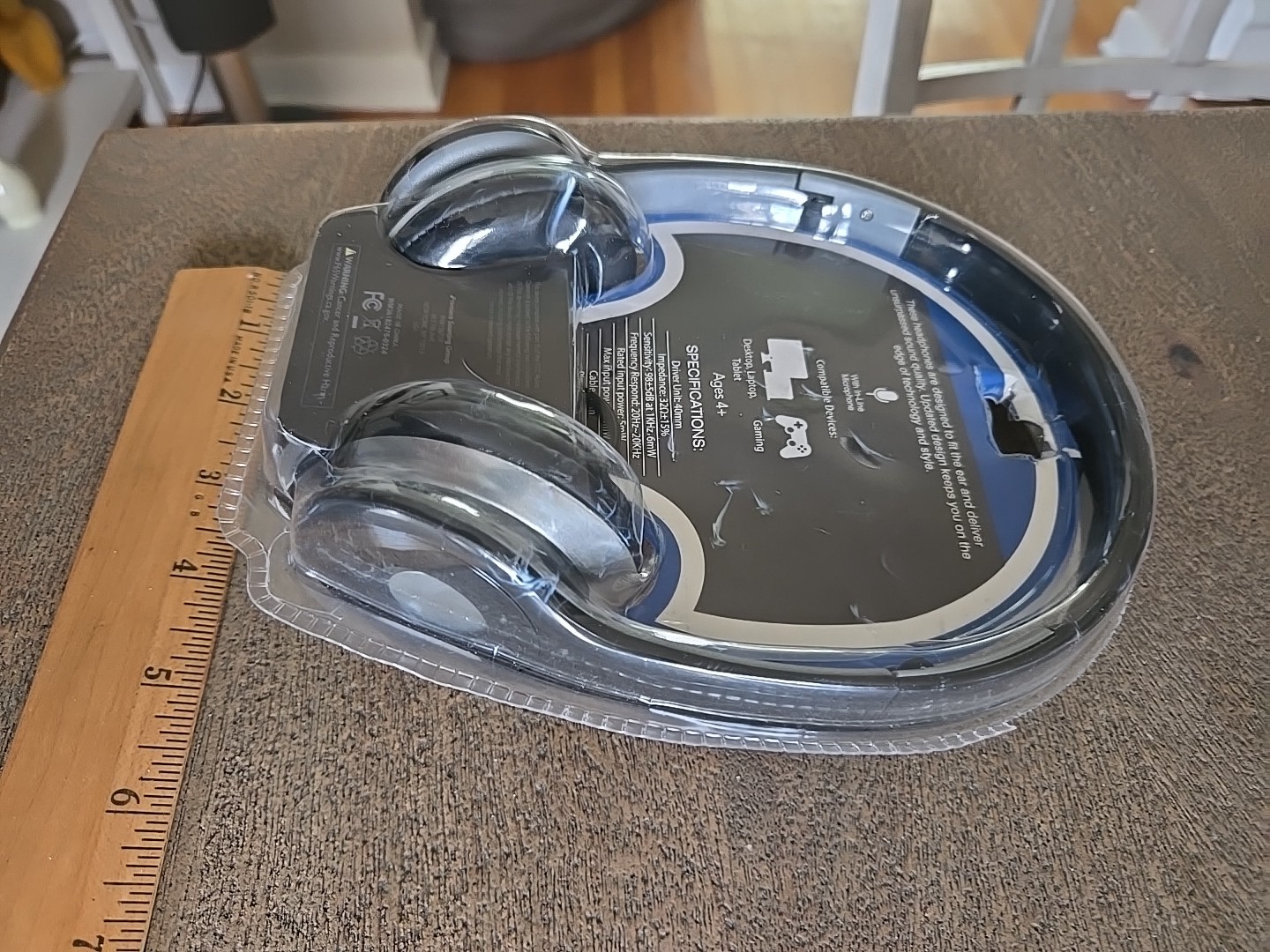 School Yard Vibes HeadPhones Black NEW See All Pics And Description