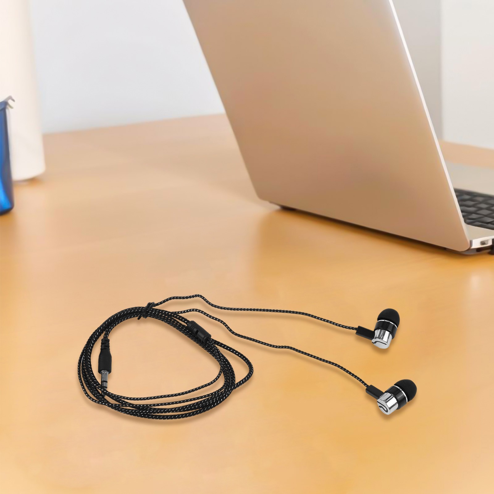 Music Playing Wired Headphones 1.2 M Cable Length 115 DB/mv Sensitivity