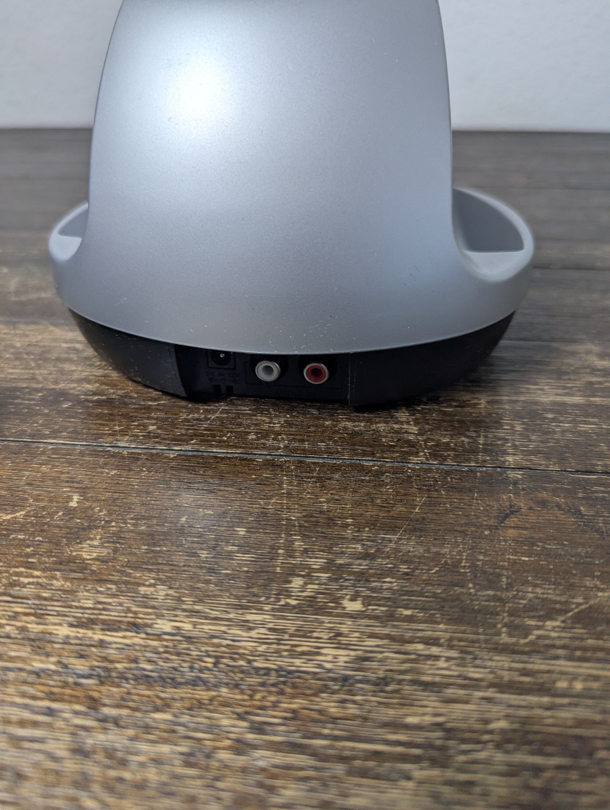 Radio Shack 900MHz Rechargeable Analog Wireless Stereo Charger Only 33-1197