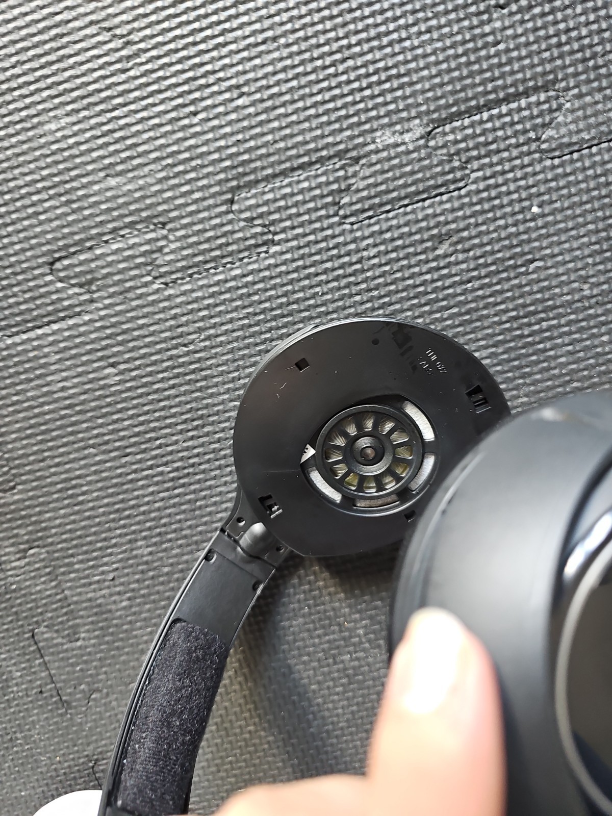 Sennheiser HDR 160 Headband Wireless Headphones – Black Needs Ear Pads As-Is