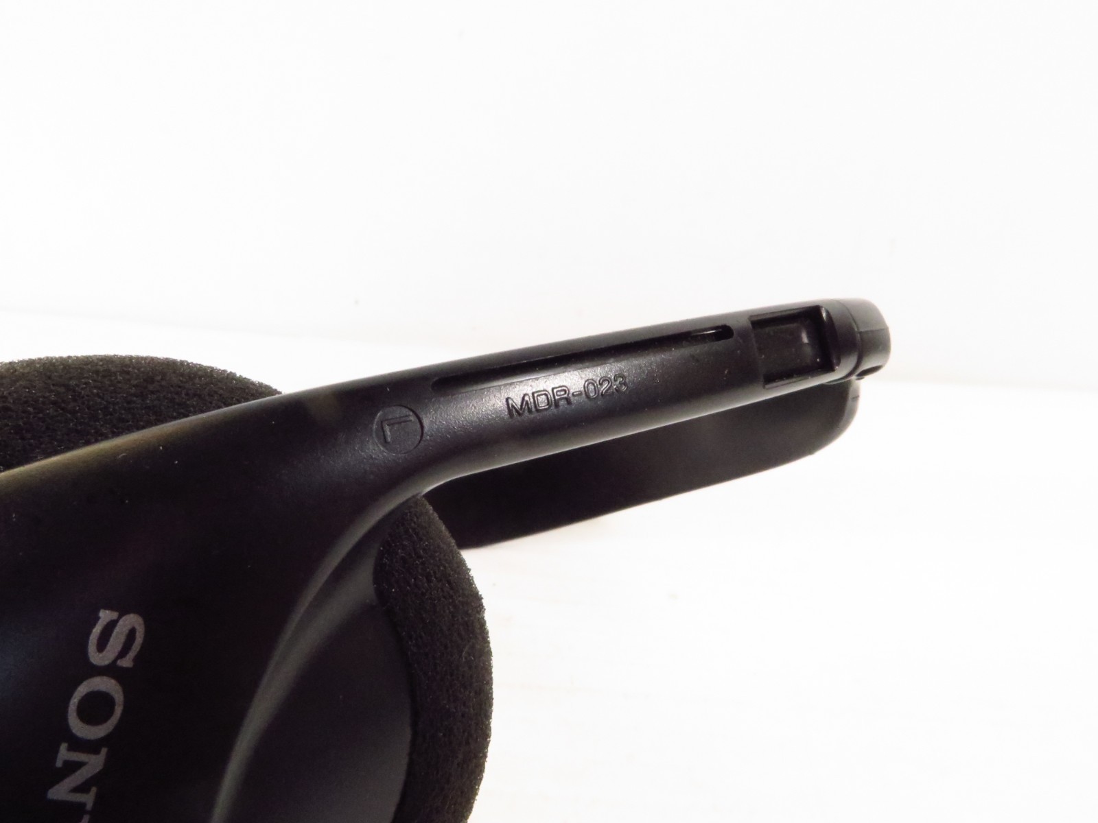 Sony MDR-023 Wired Headphones Black Adjustable, Tested Working
