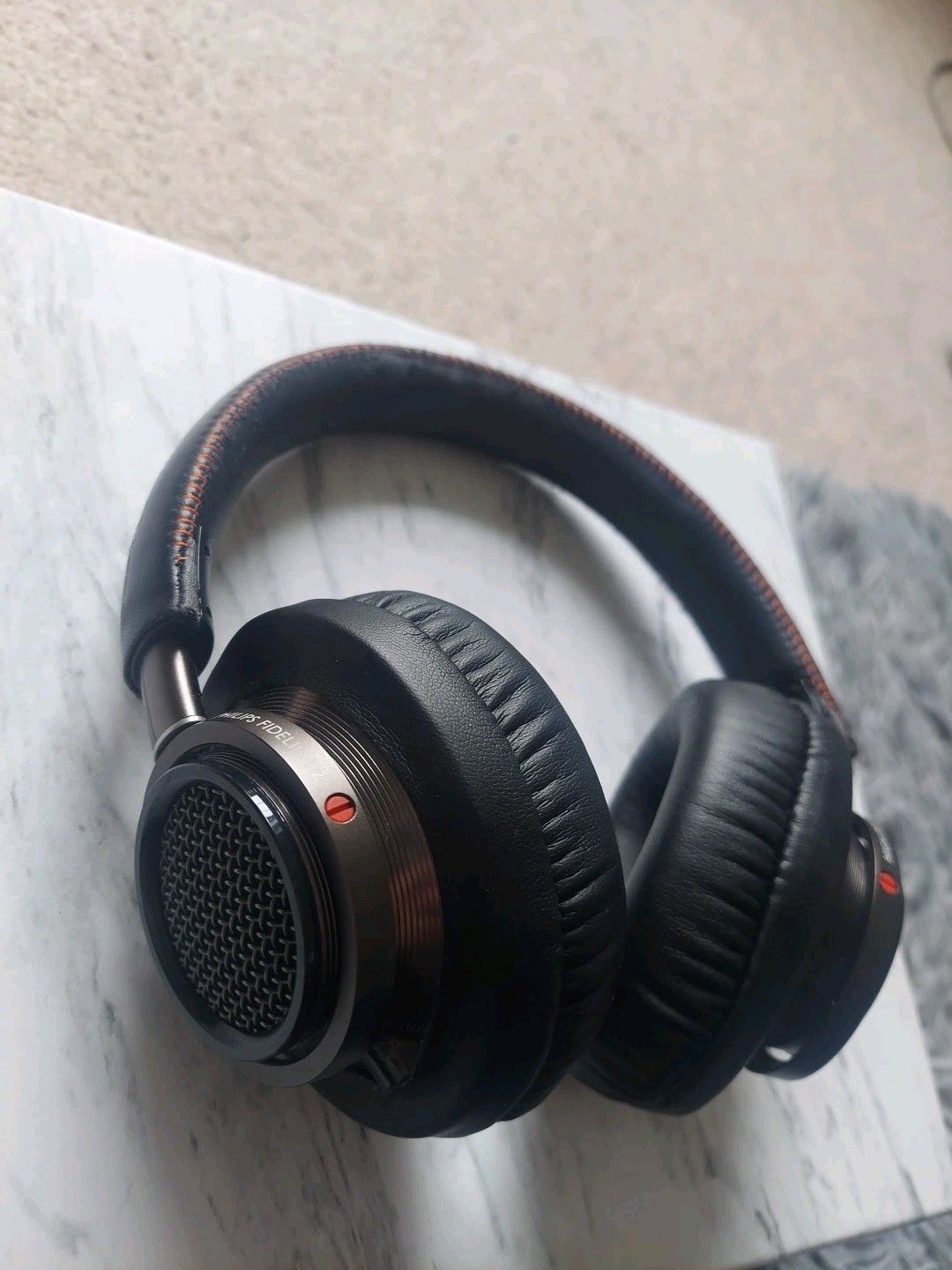 Philips Fidelio L2 Over-Ear Open-Air Headphones 40mm Drivers- Black Fl2P w Mic