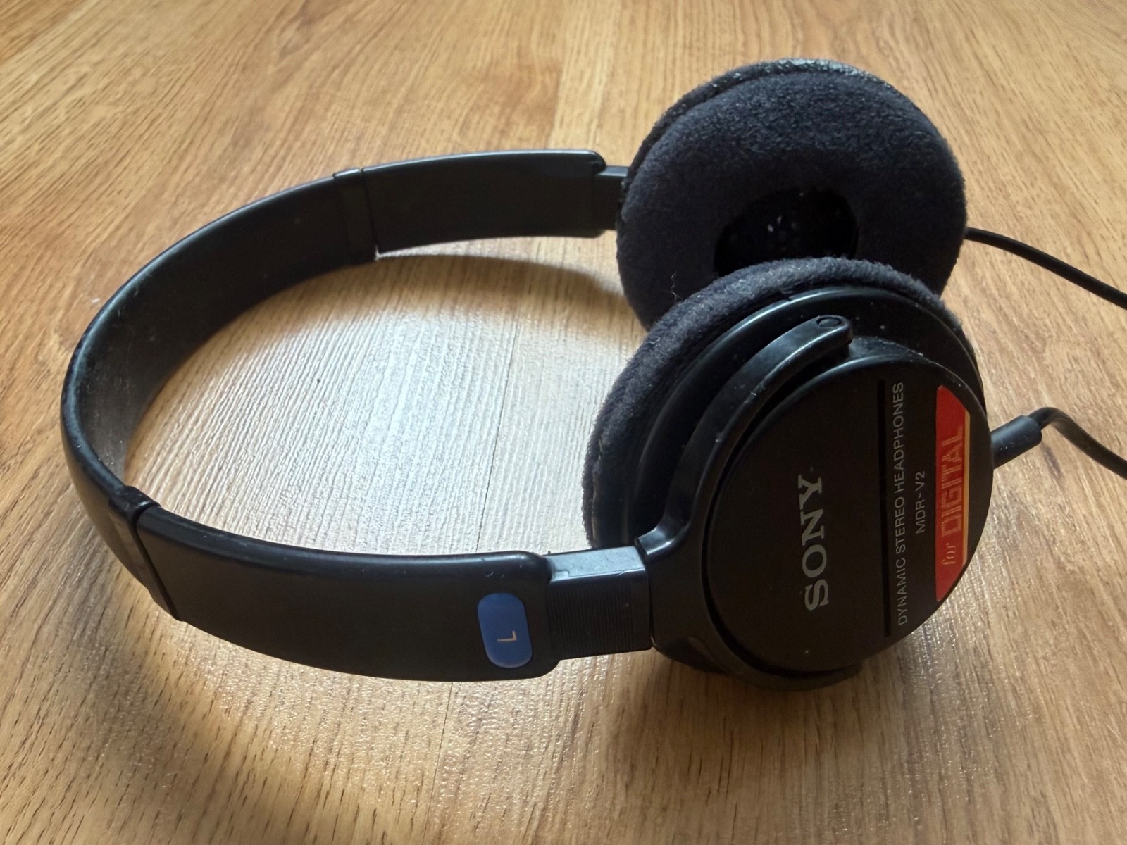 Vintage 80s Sony MDR-V2 Over the Ear Headphones Tested & Works need plug repair!