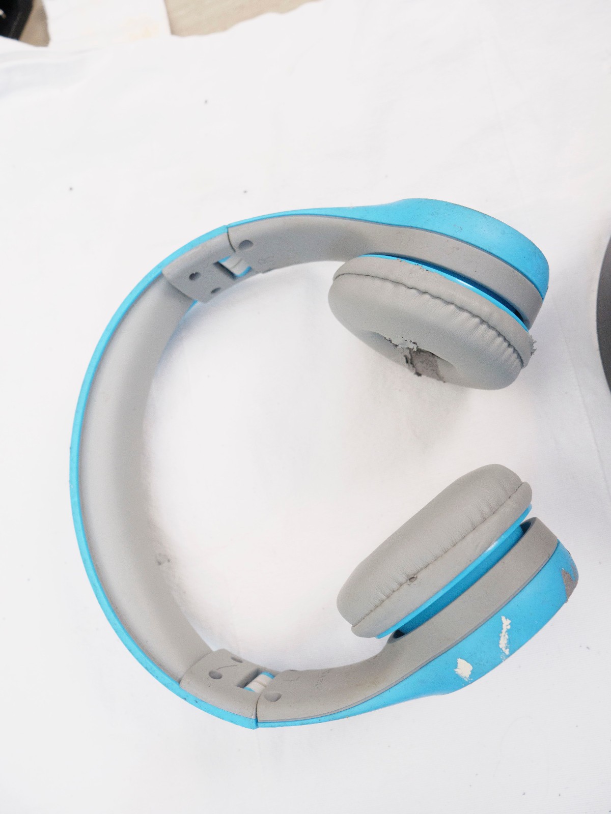 Lot of 6 Mixed Assorted Headphones