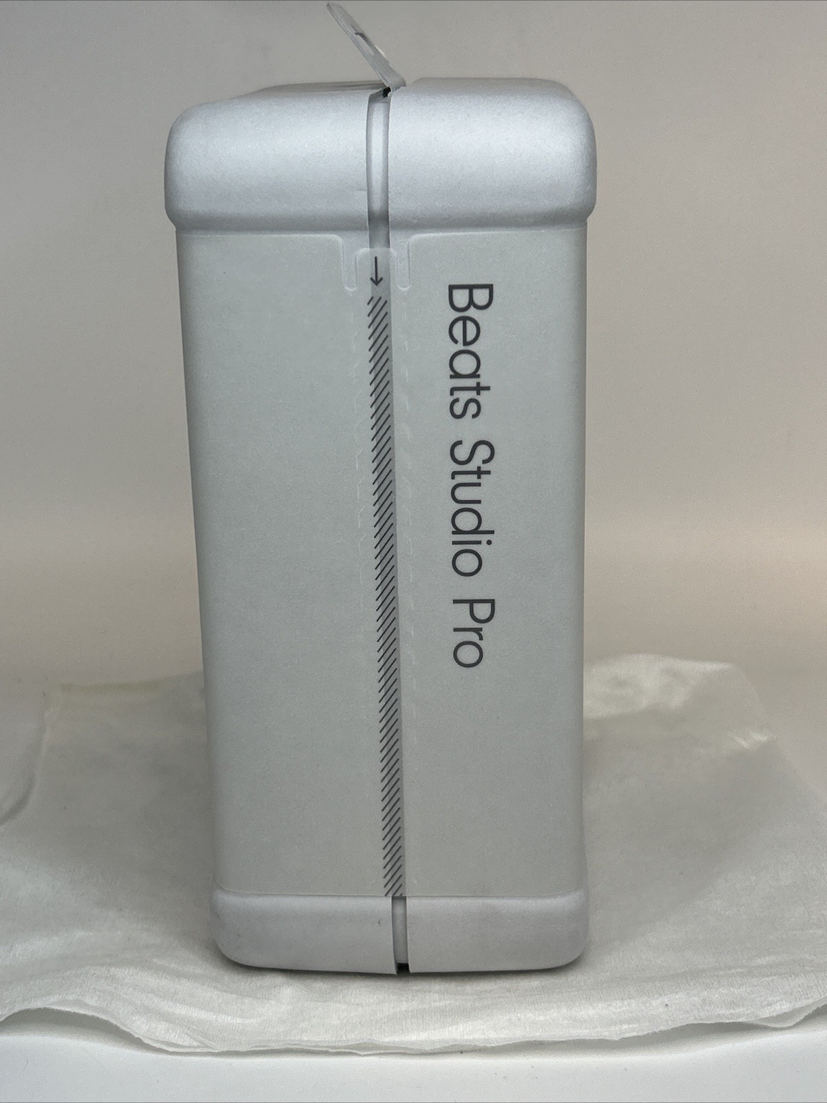 Beats Studio Pro Premium Wireless Over-Ear Headphones – Sand Gray *NEW SEALED*