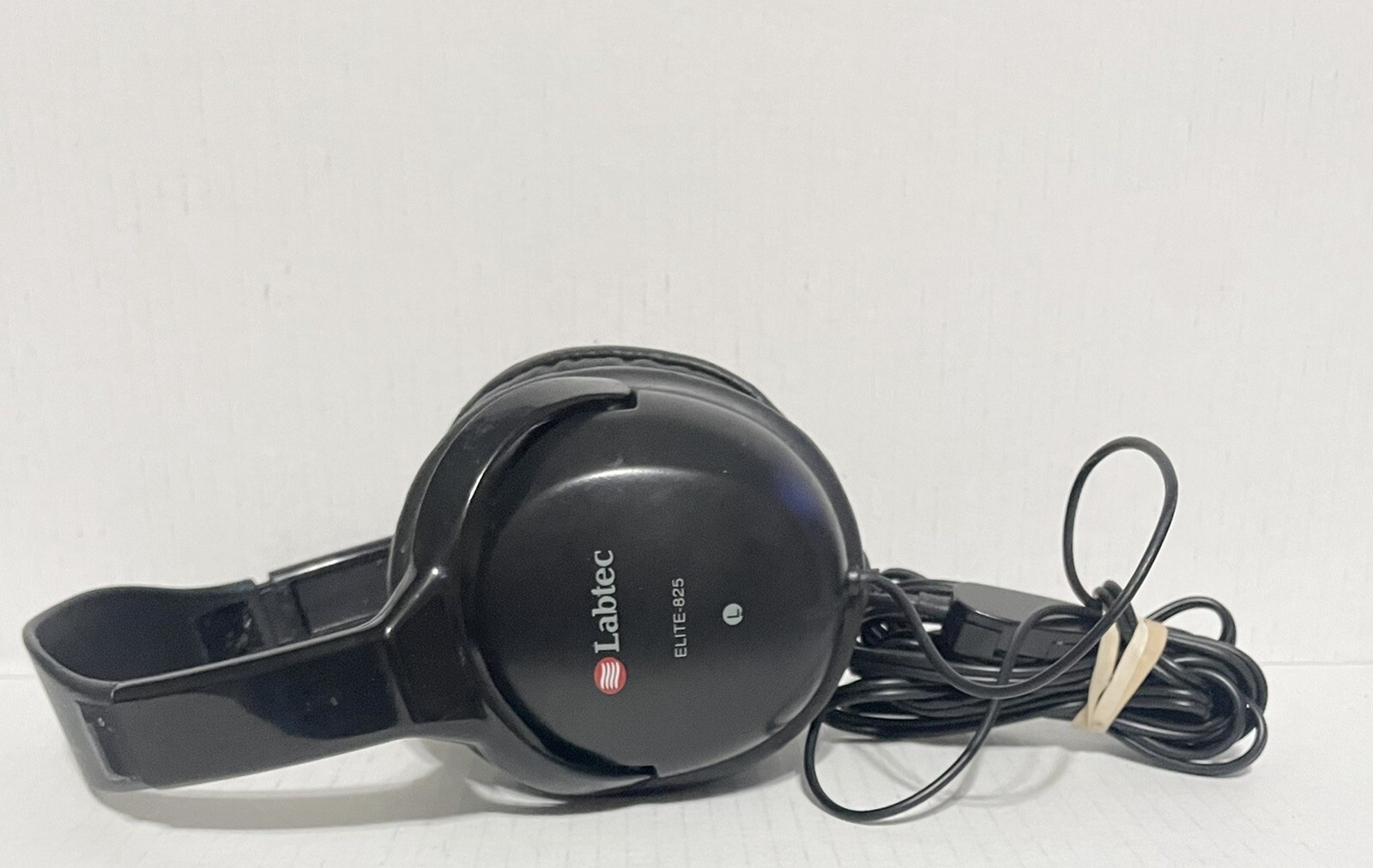 NEW Logitech Labtec Elite 825 Stereo Headphones Headset W/ Volume Control Black