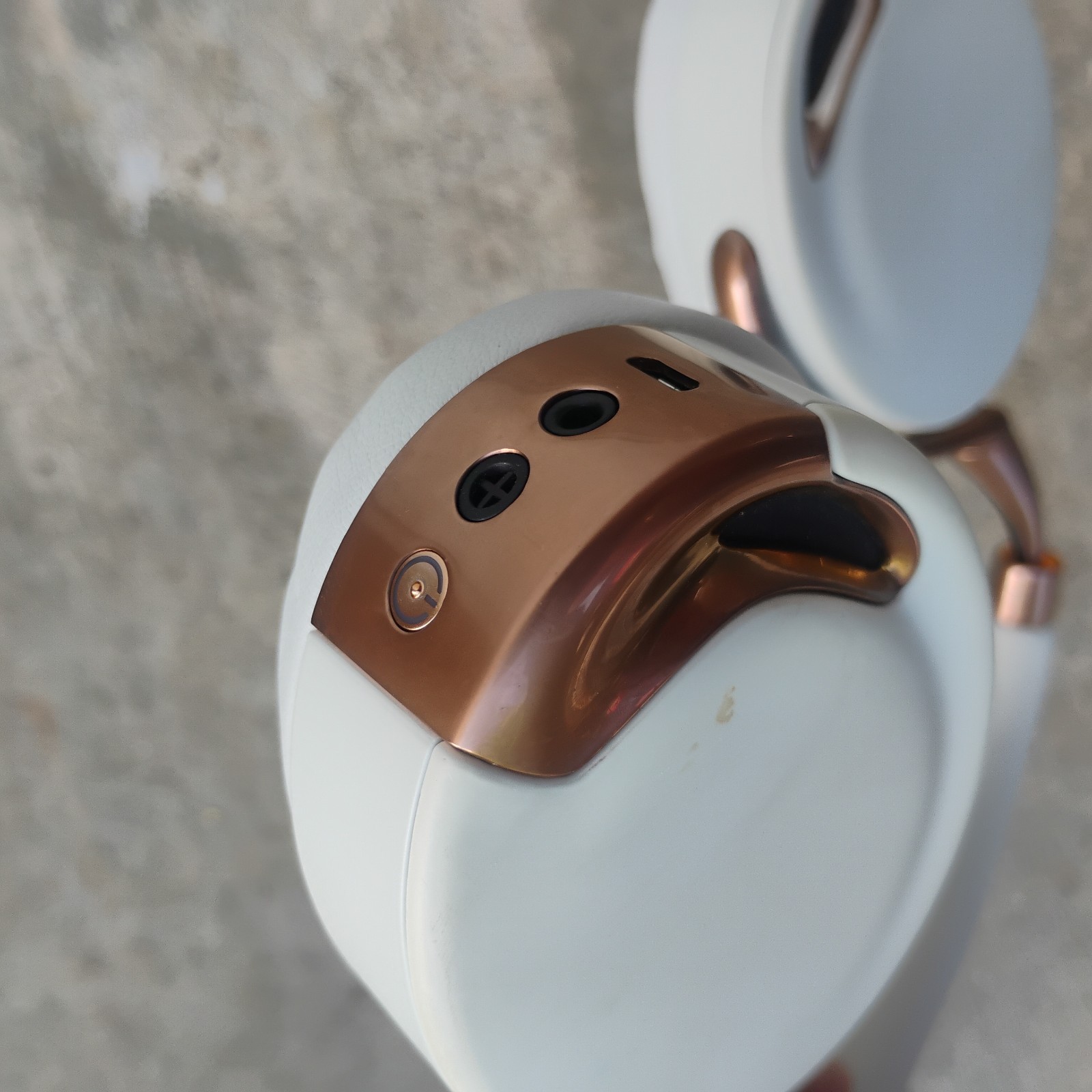 Rare Parrot Zik Wireless Bluetooth Headphones – Rose Gold/White Tested