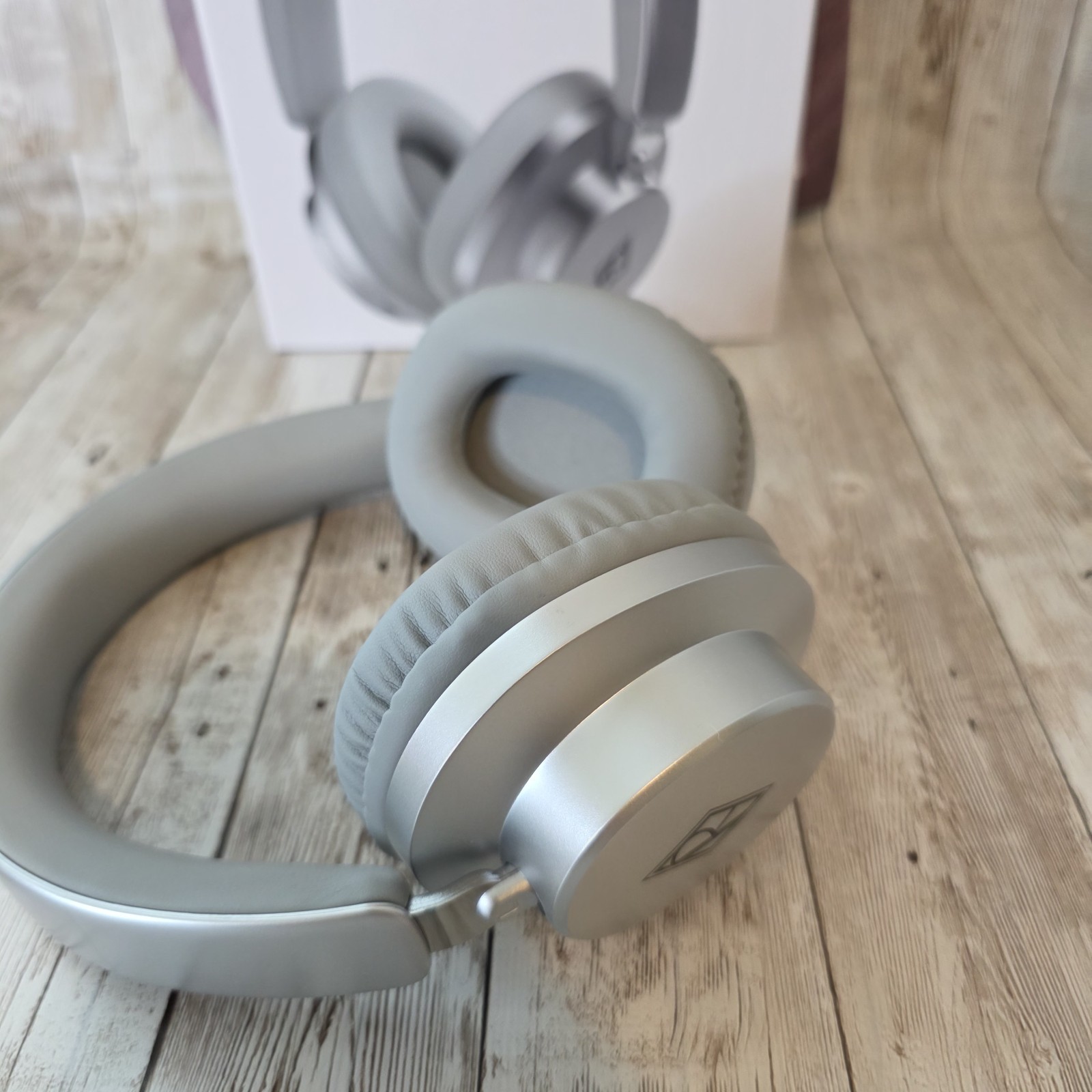 Ralph Lauren Unisex Wireless Headphones Gray/Silver