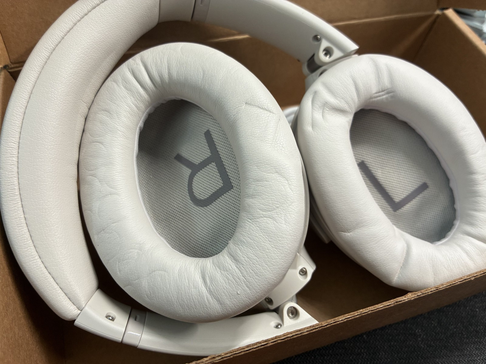 Bose QuietComfort 45 QC45 Noise Cancelling Wireless Bluetooth Headphone – White