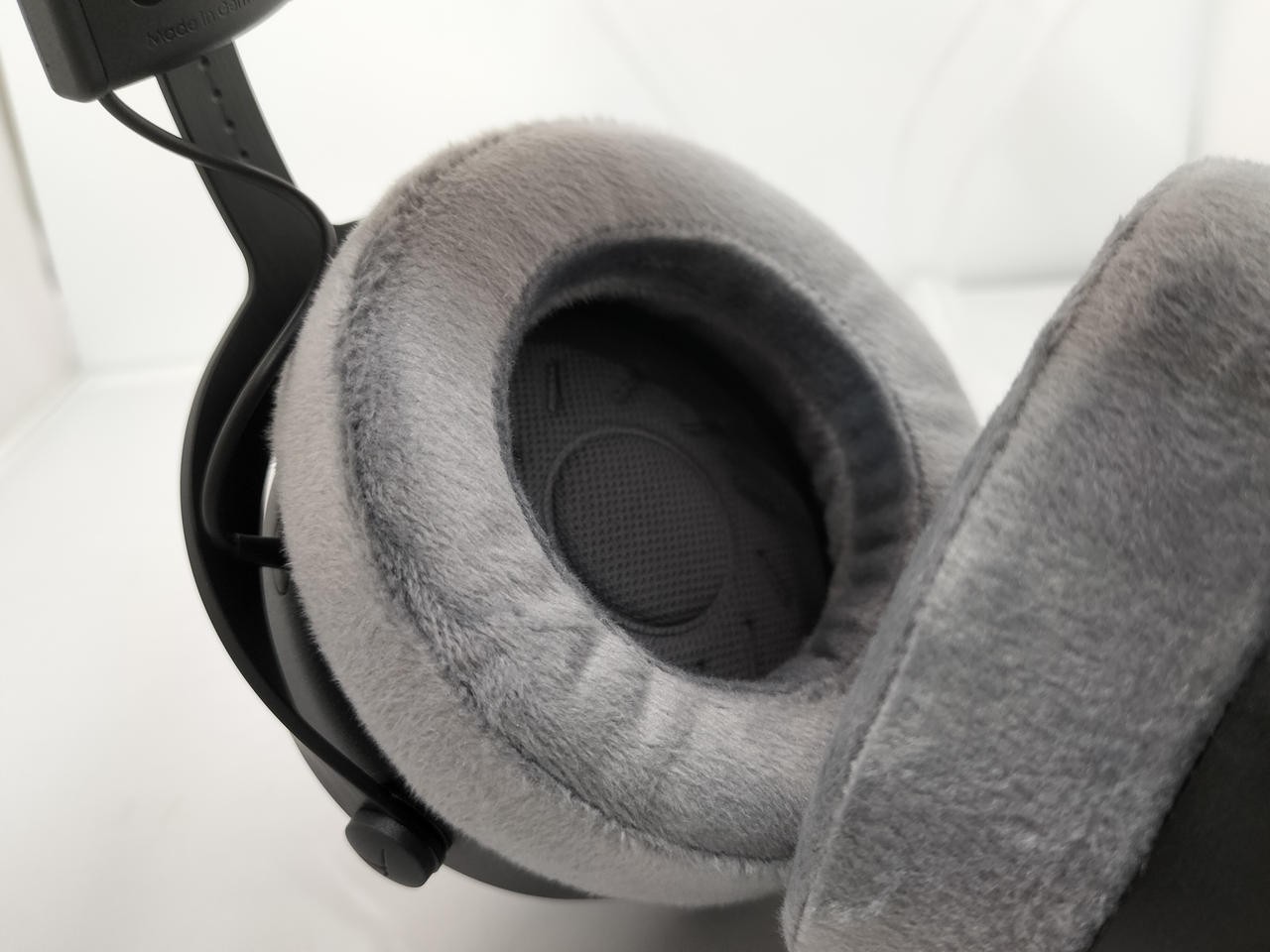Beyerdynamic DT 900 PRO X Open-Back Studio Headphones 48Ω, 5Hz-40kHz Frequency