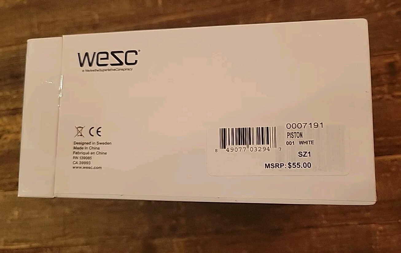 WeSC Piston On-Ear Street Headphones White Over Ear Headphones Sweden 3.5mm Jack
