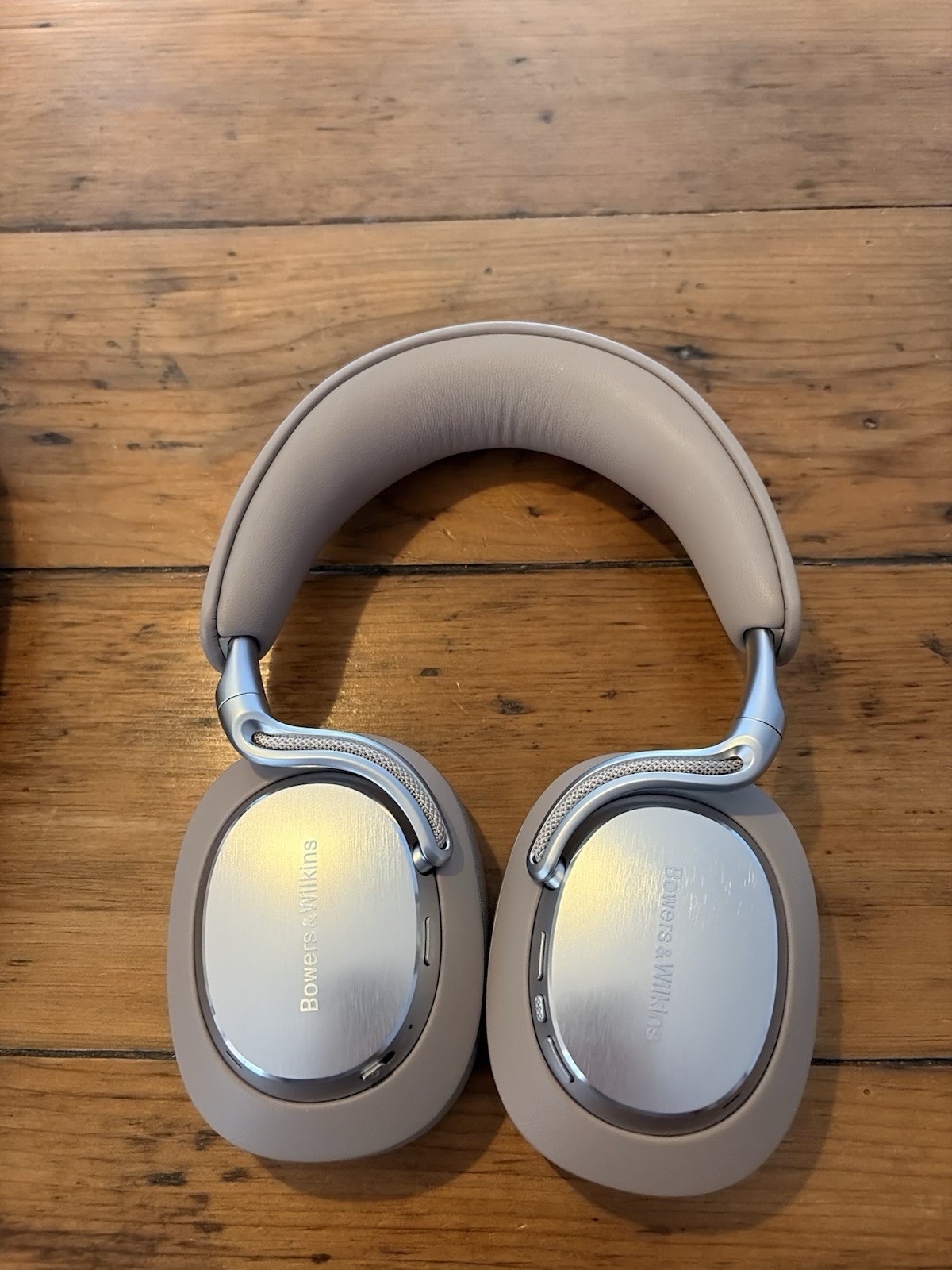 Bowers & Wilkins PX8 S2 Over-Ear Noise-Cancelling Headphones *+ BTD 700 Adapter*