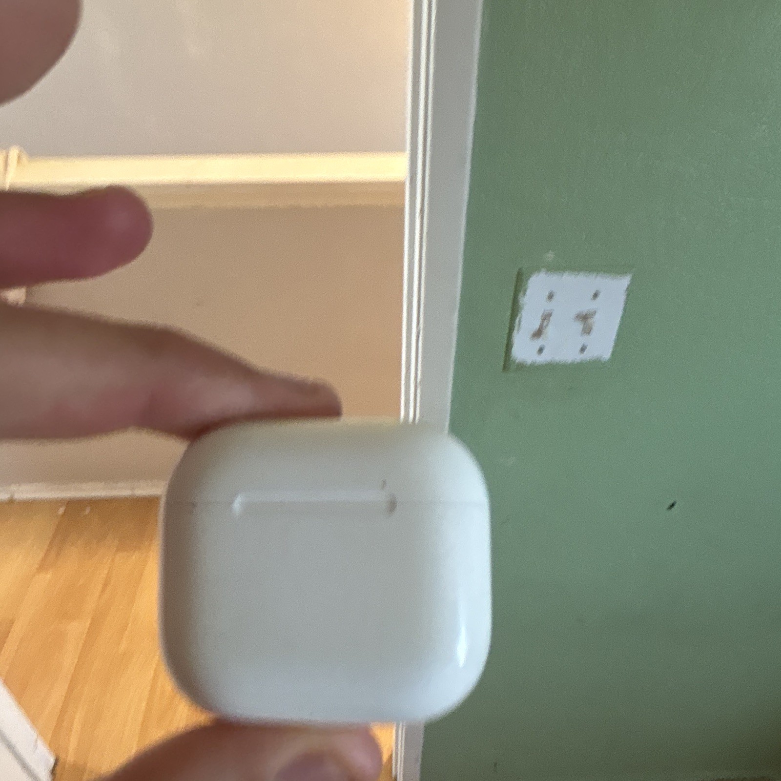 Apple AirPods 4 Wireless Bluetooth In-Ear Earbuds Charging Case White Pair