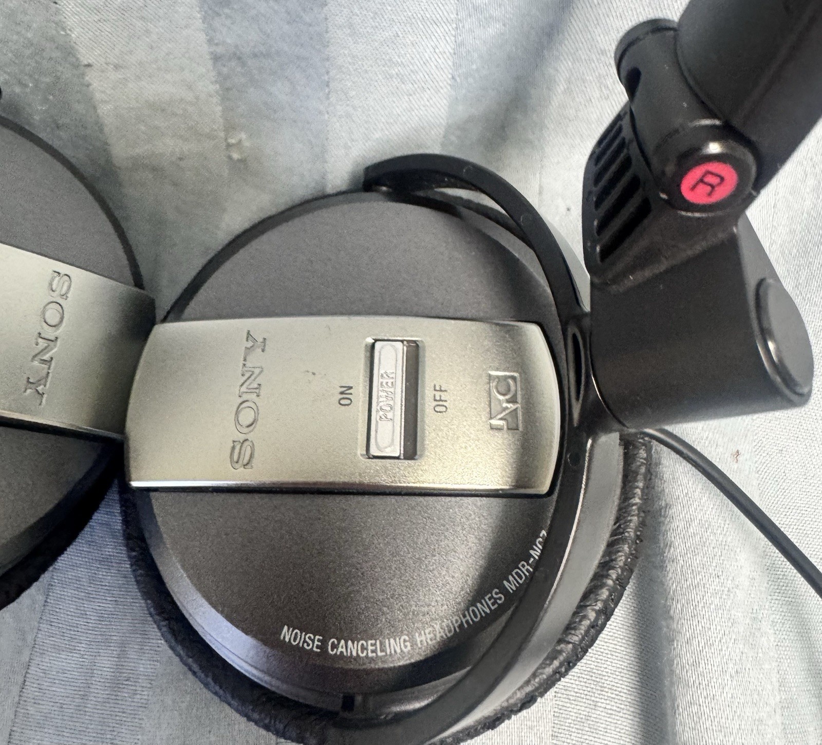 SONY MDR-NC7 Black Folding Noise Canceling On-Ear Headphones. 3.5mm. Tested