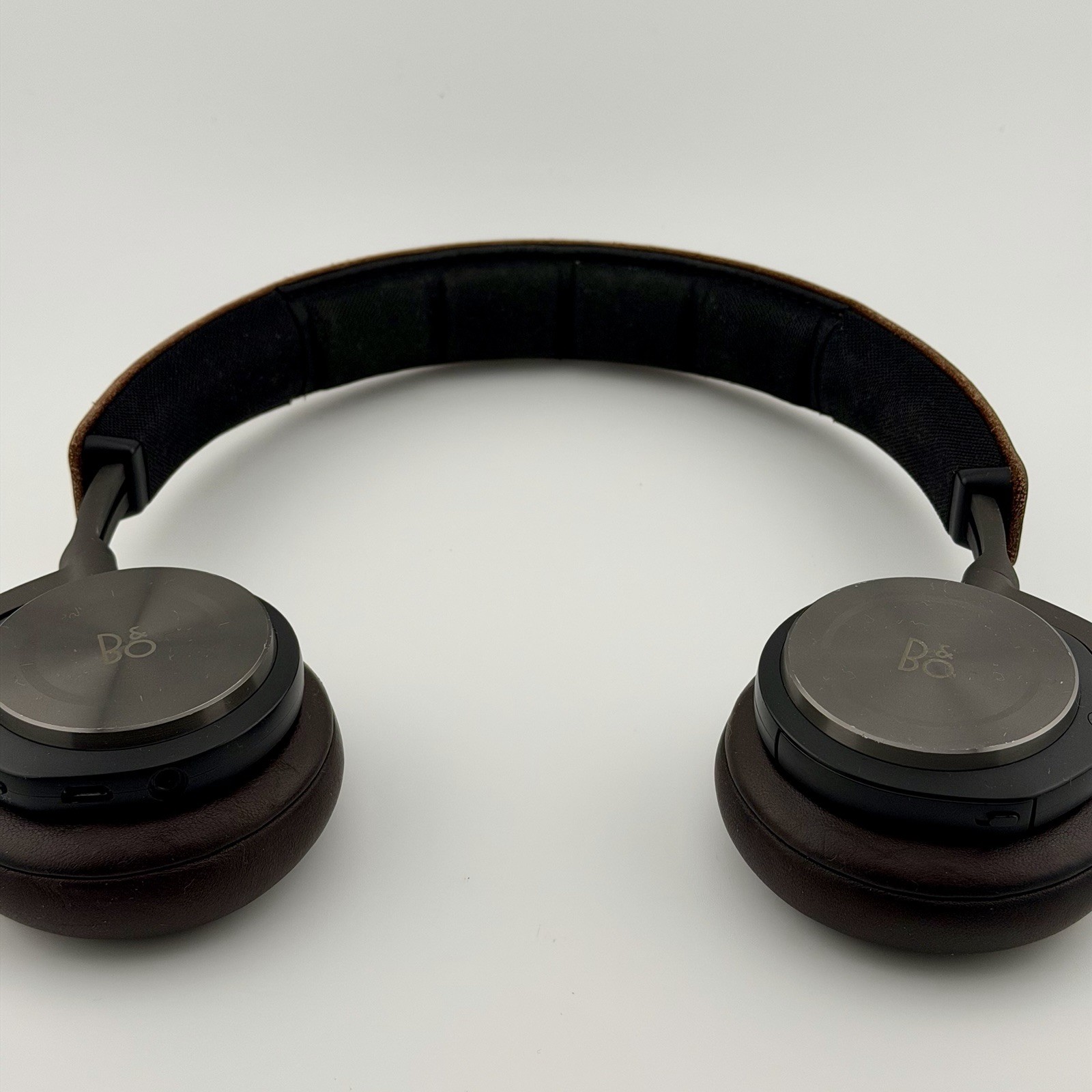 The Bang & Olufsen BeoPlay H8 Wireless Bluetooth Over-Ear Headphones Dark Brown