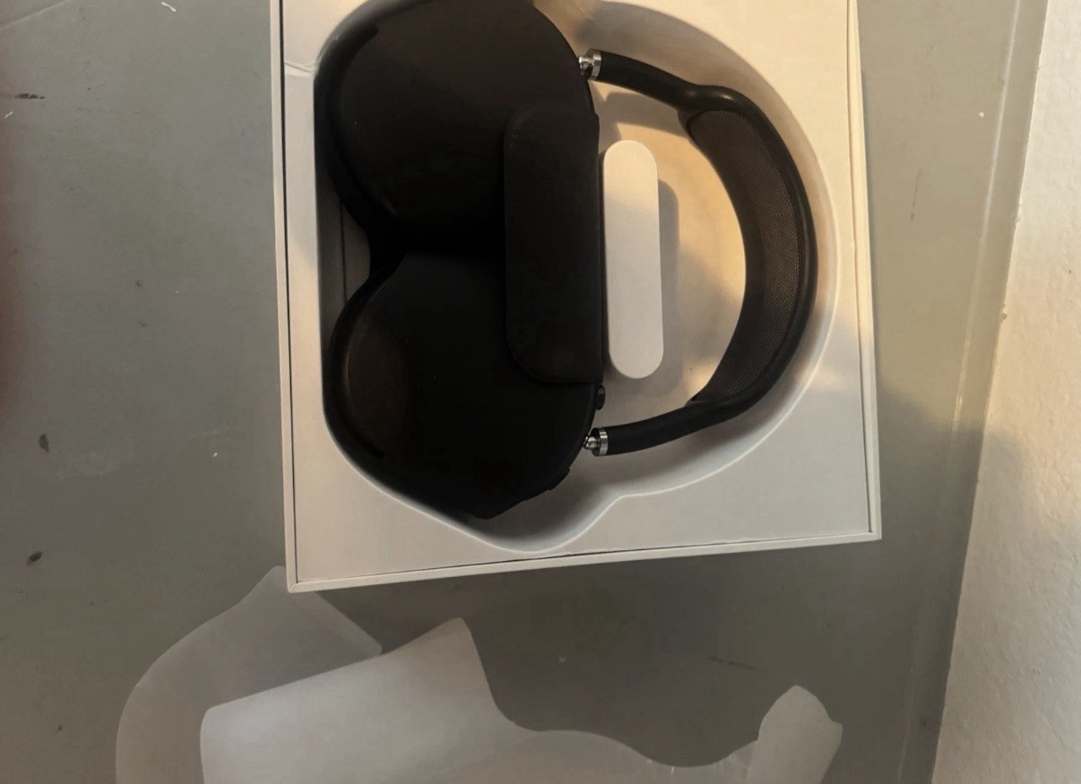 Apple AirPods Max Midnight (USB-C) Bluetooth ANC sleek open box (KVPVQ356VV)