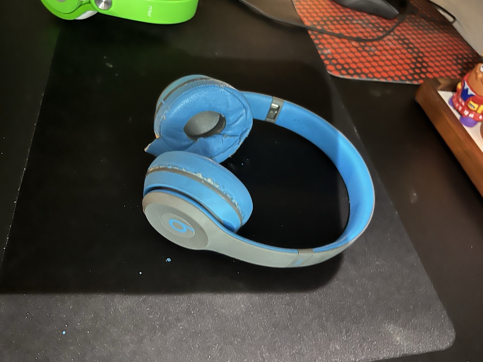 Gray Blue Beat Solo Wireless Headphones
