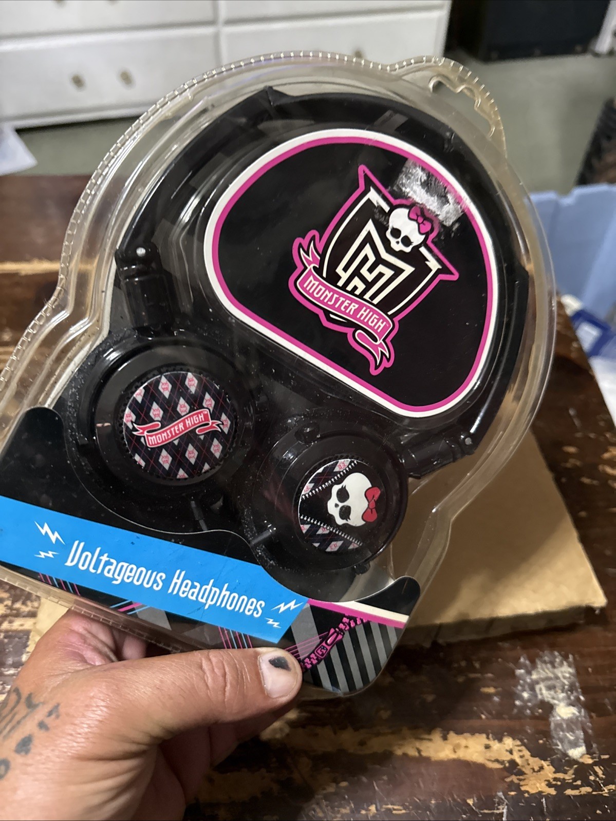 2011 Sakar Monster High Voltageous Headphones NOS (READ)