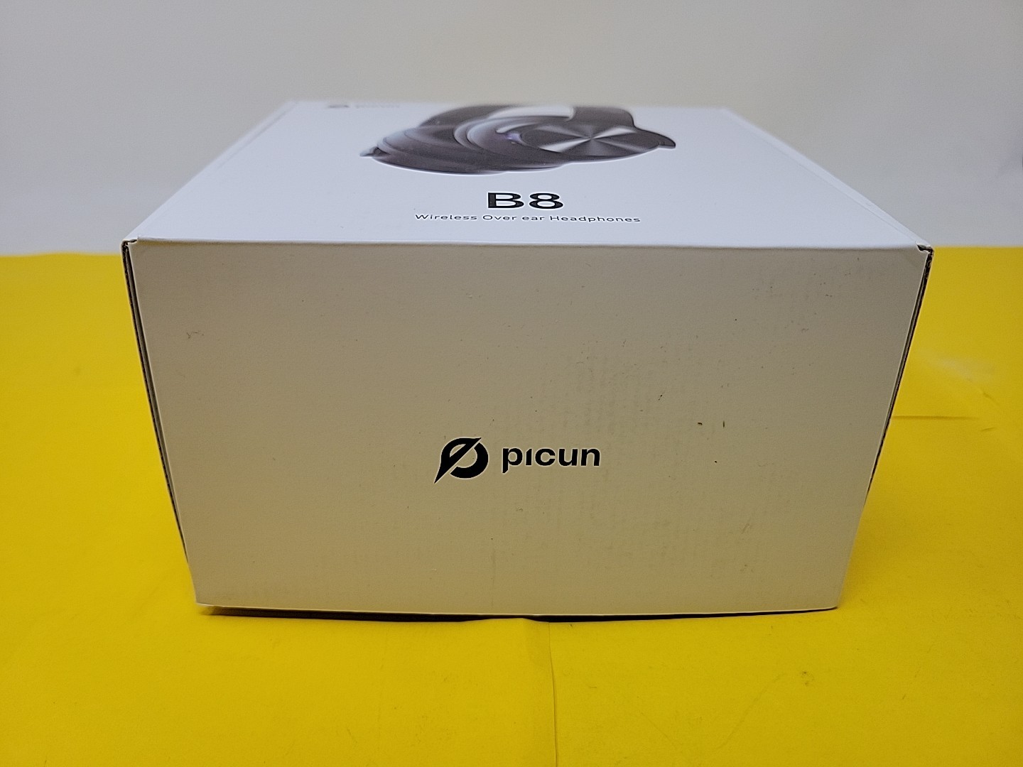 Picun B8 Wireless Bluetooth Over Ear Black Headphones Unused NIB NEW